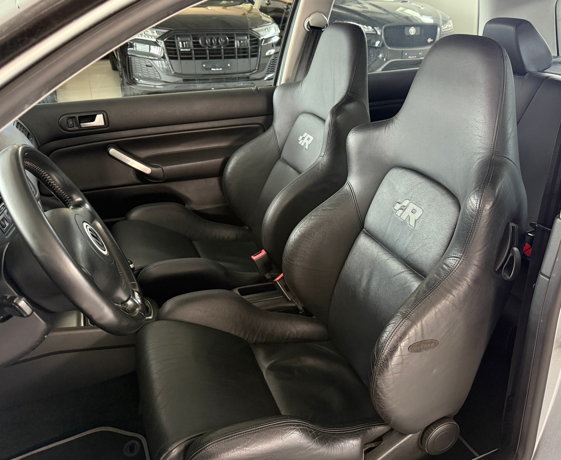 VW Golf R32 4Motion ***CH-Fahrzeug***Lückenloses Serviceheft**Originaler Zustand***-image-14