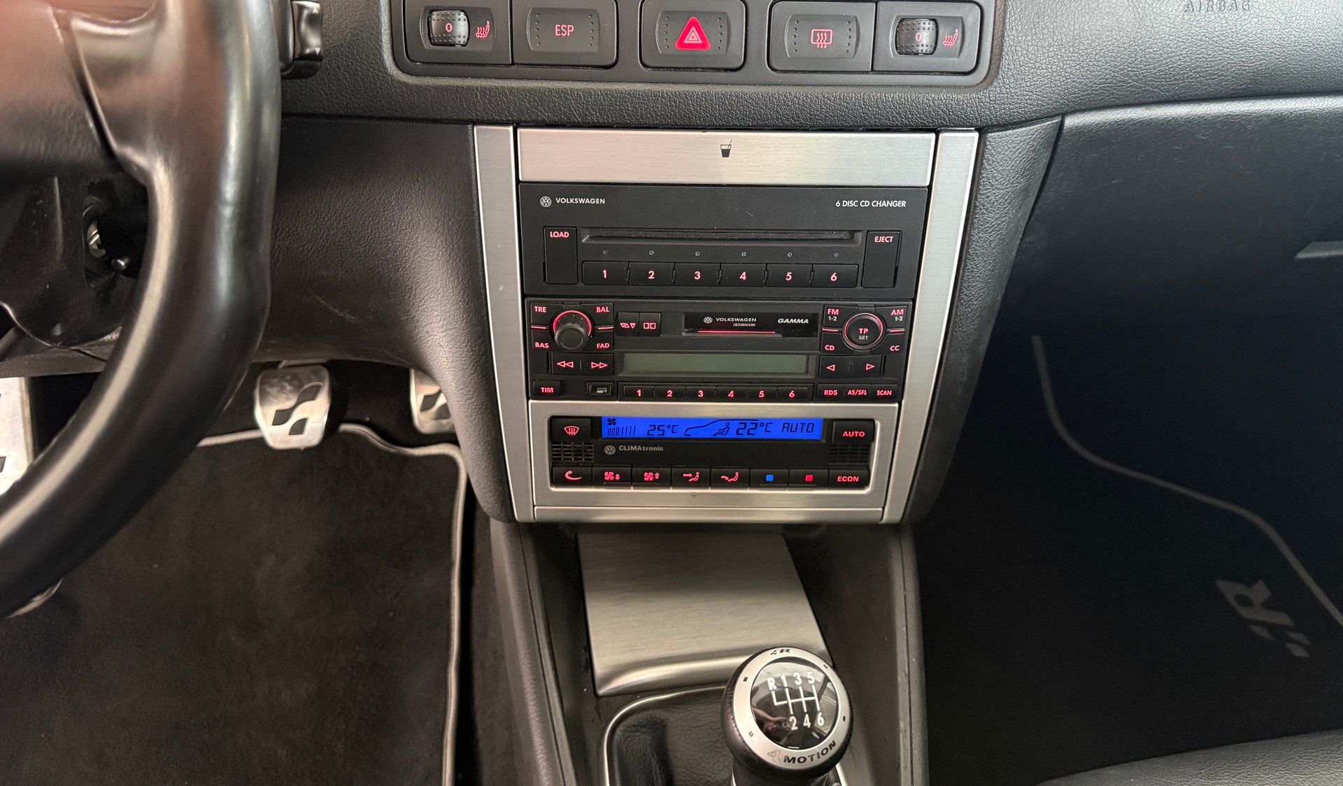 VW Golf R32 4Motion ***CH-Fahrzeug***Lückenloses Serviceheft**Originaler Zustand***-image-15