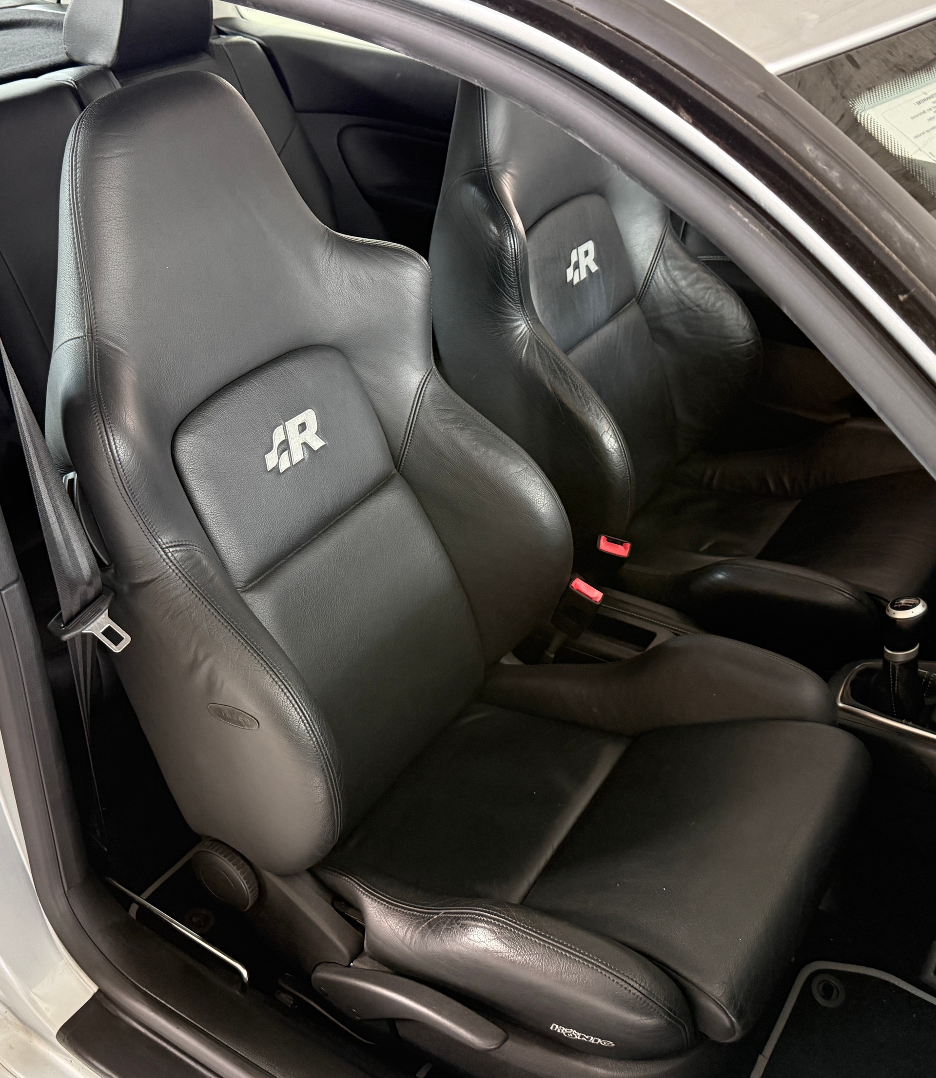 VW Golf R32 4Motion ***CH-Fahrzeug***Lückenloses Serviceheft**Originaler Zustand***-image-22