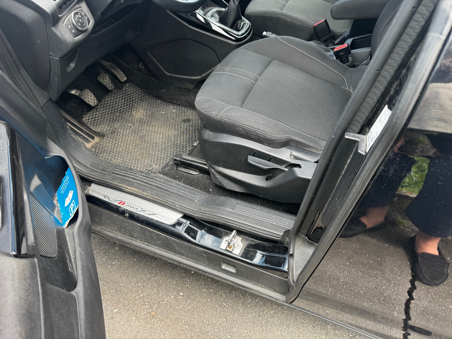 FORD B-Max 1.0 SCTi Sync Edition-image-6