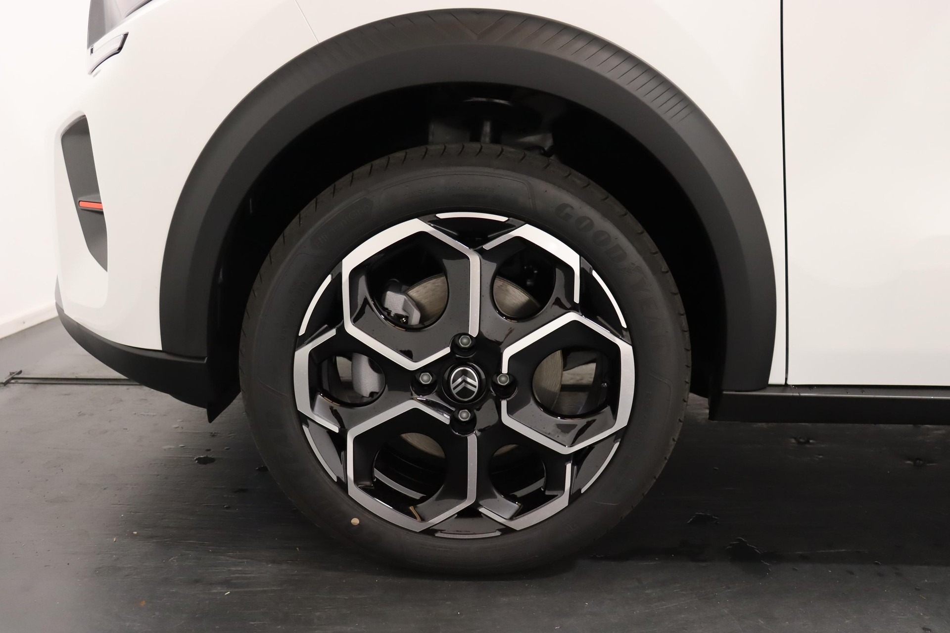 CITROEN C3 1.2 Hybrid Edition Tricolore-image-6