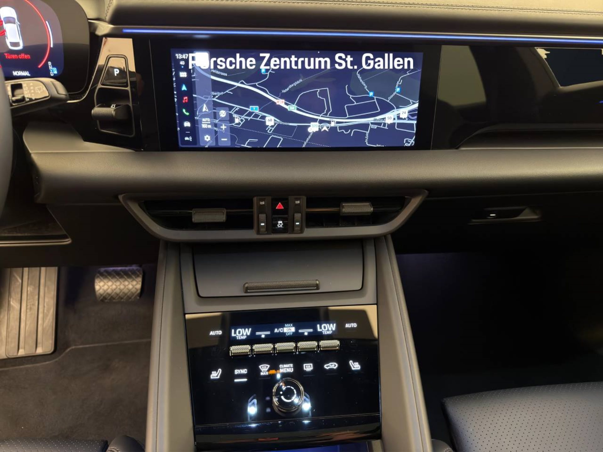PORSCHE Macan 4-image-15