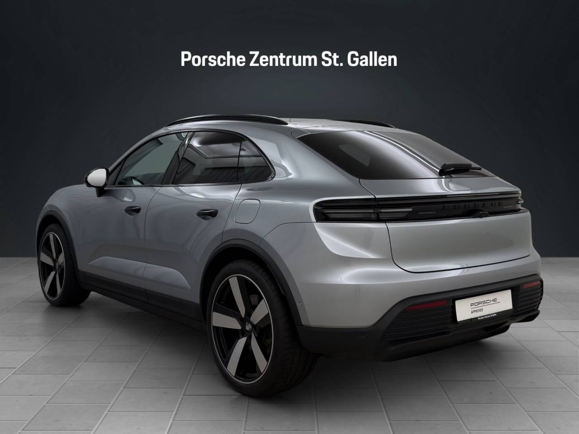 PORSCHE Macan 4-image-2