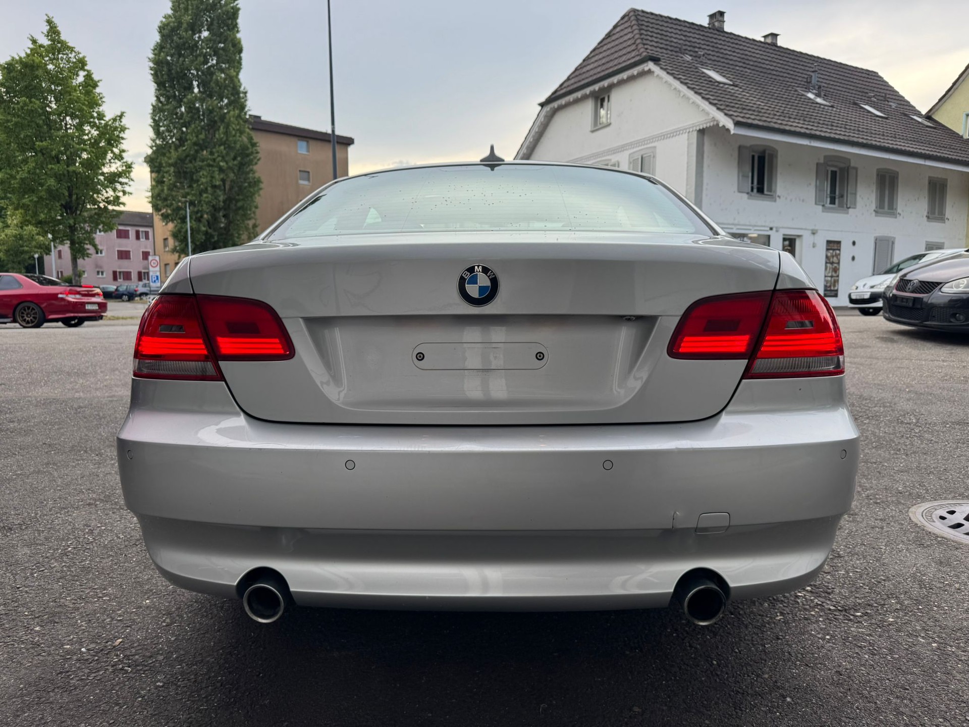 BMW 335i Coupé-image-6