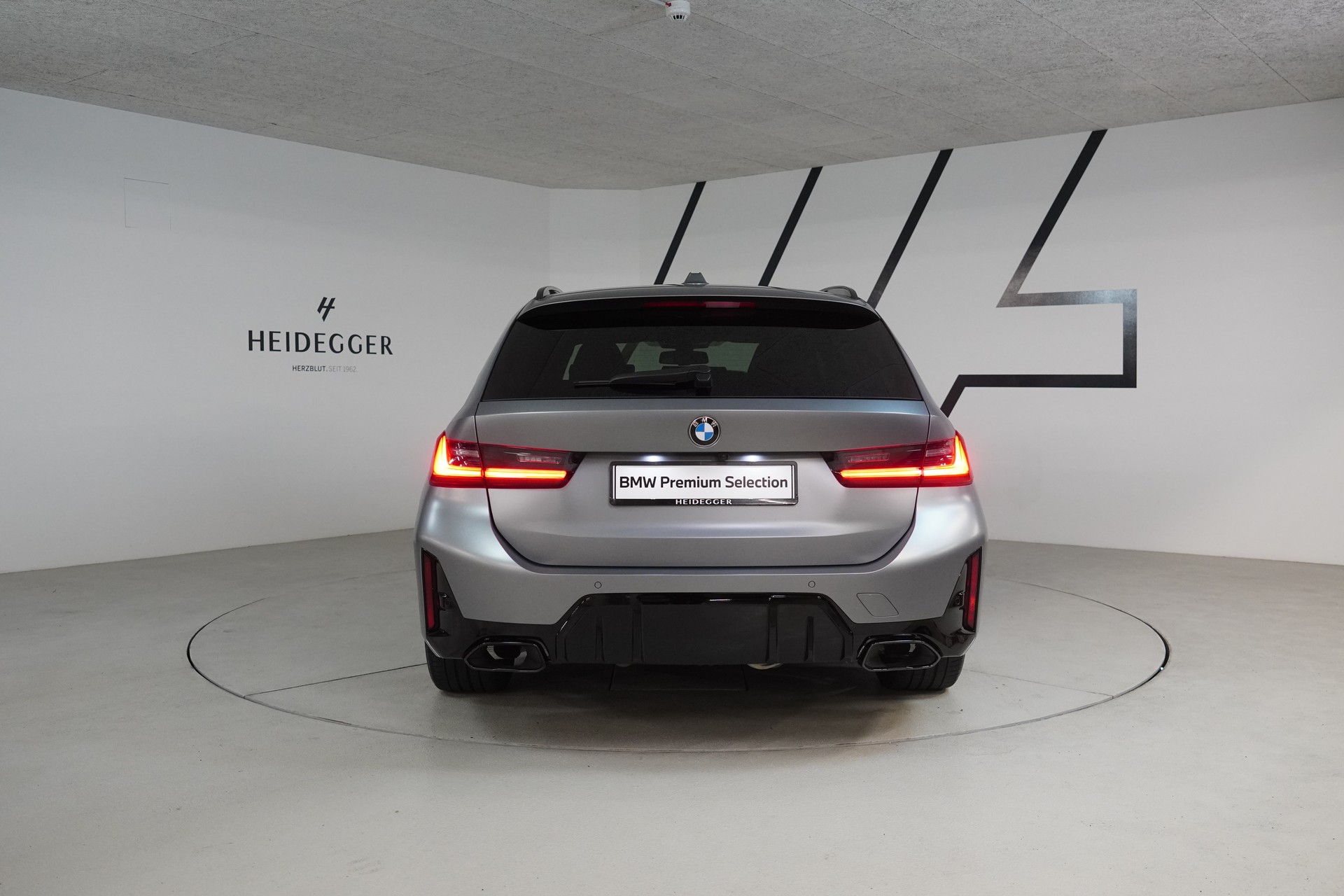 BMW M340i xDrive 48V Touring Steptronic M Sport Pro-image-5