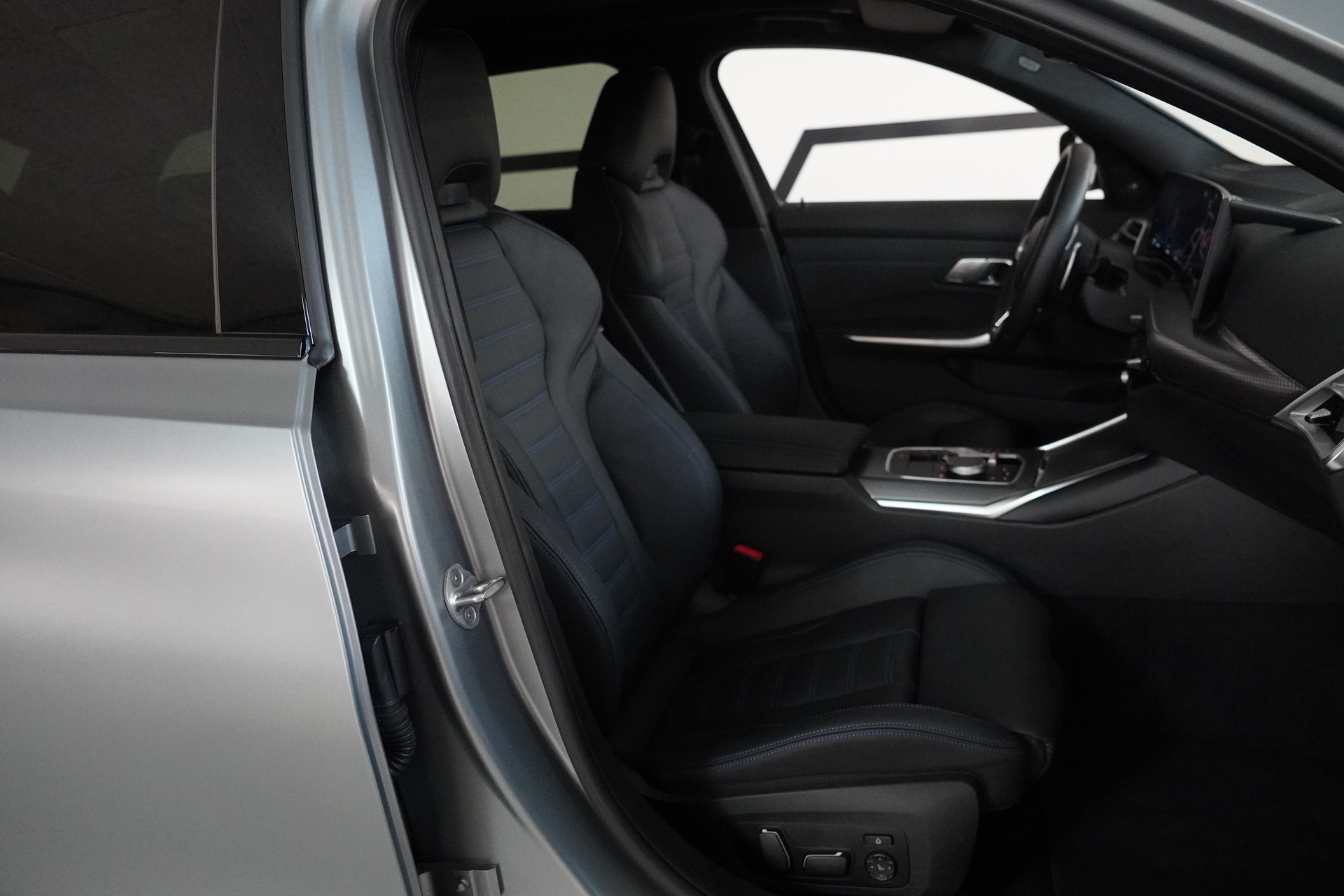 BMW M340i xDrive 48V Touring Steptronic M Sport Pro-image-14