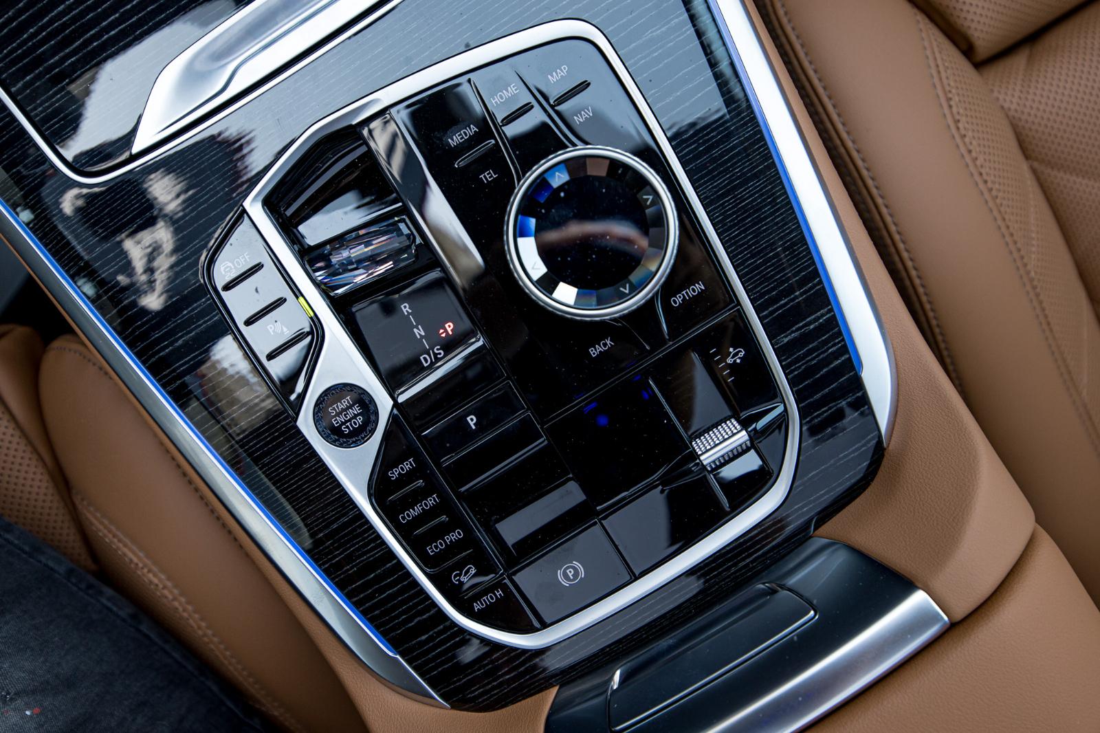 BMW 30d xDrive SAG-image-2