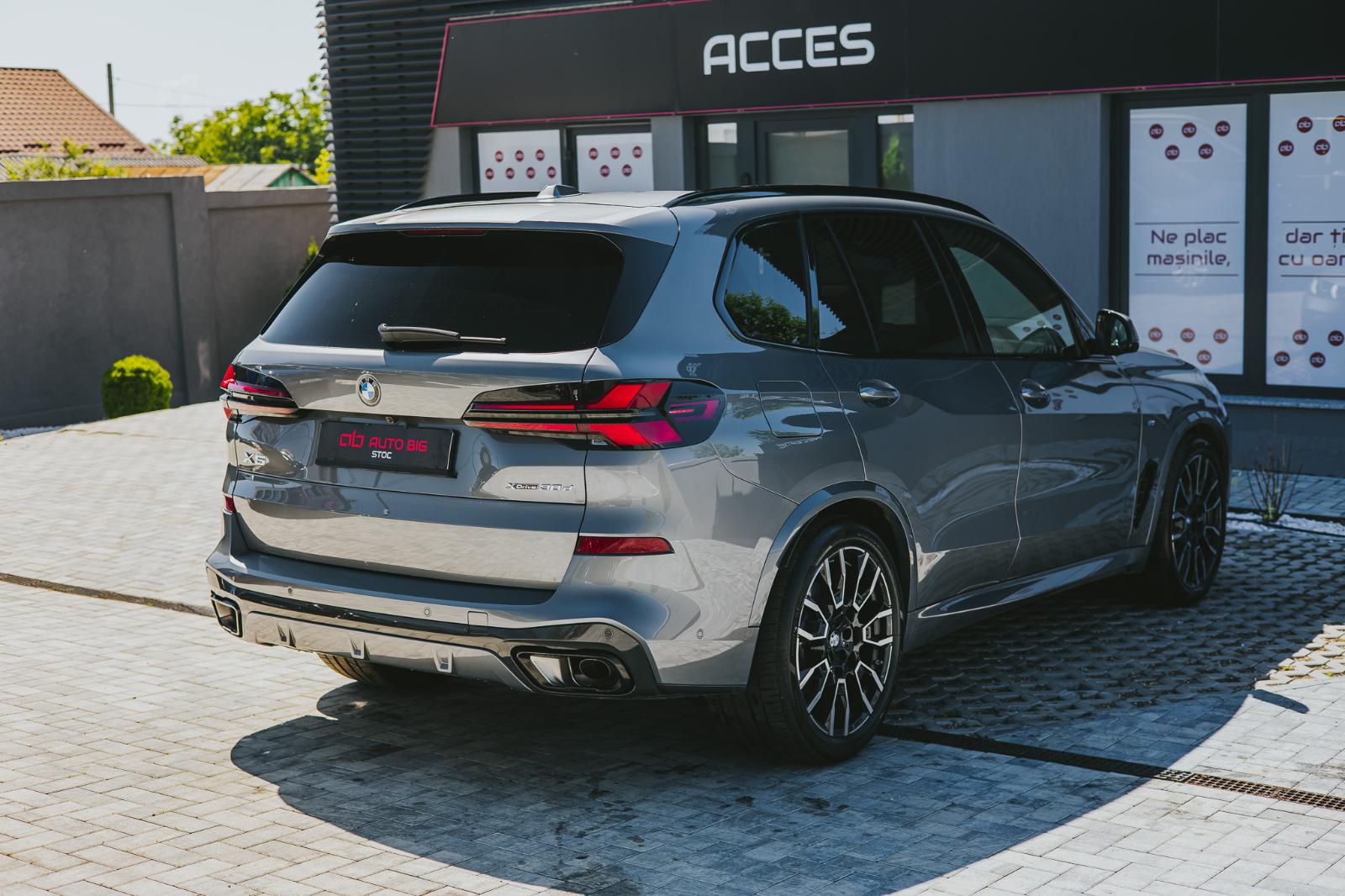 BMW 30d xDrive SAG-image-1