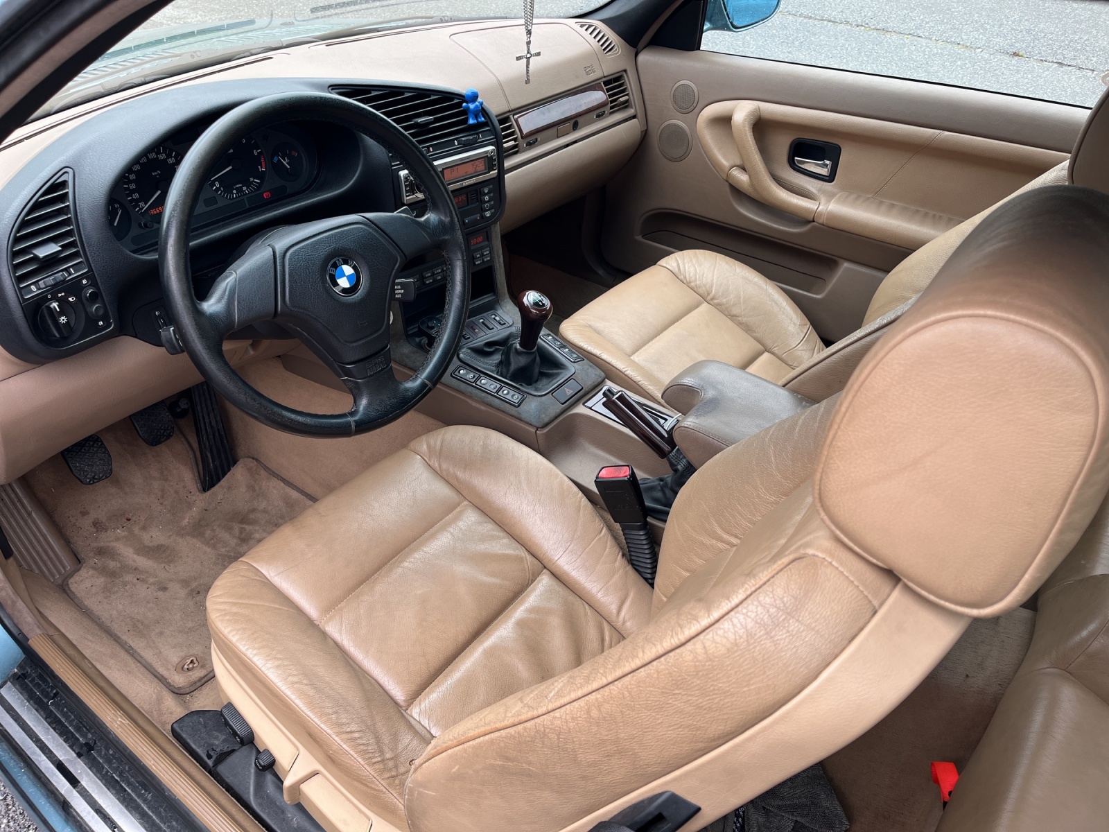 BMW 328i Cabrio-image-8