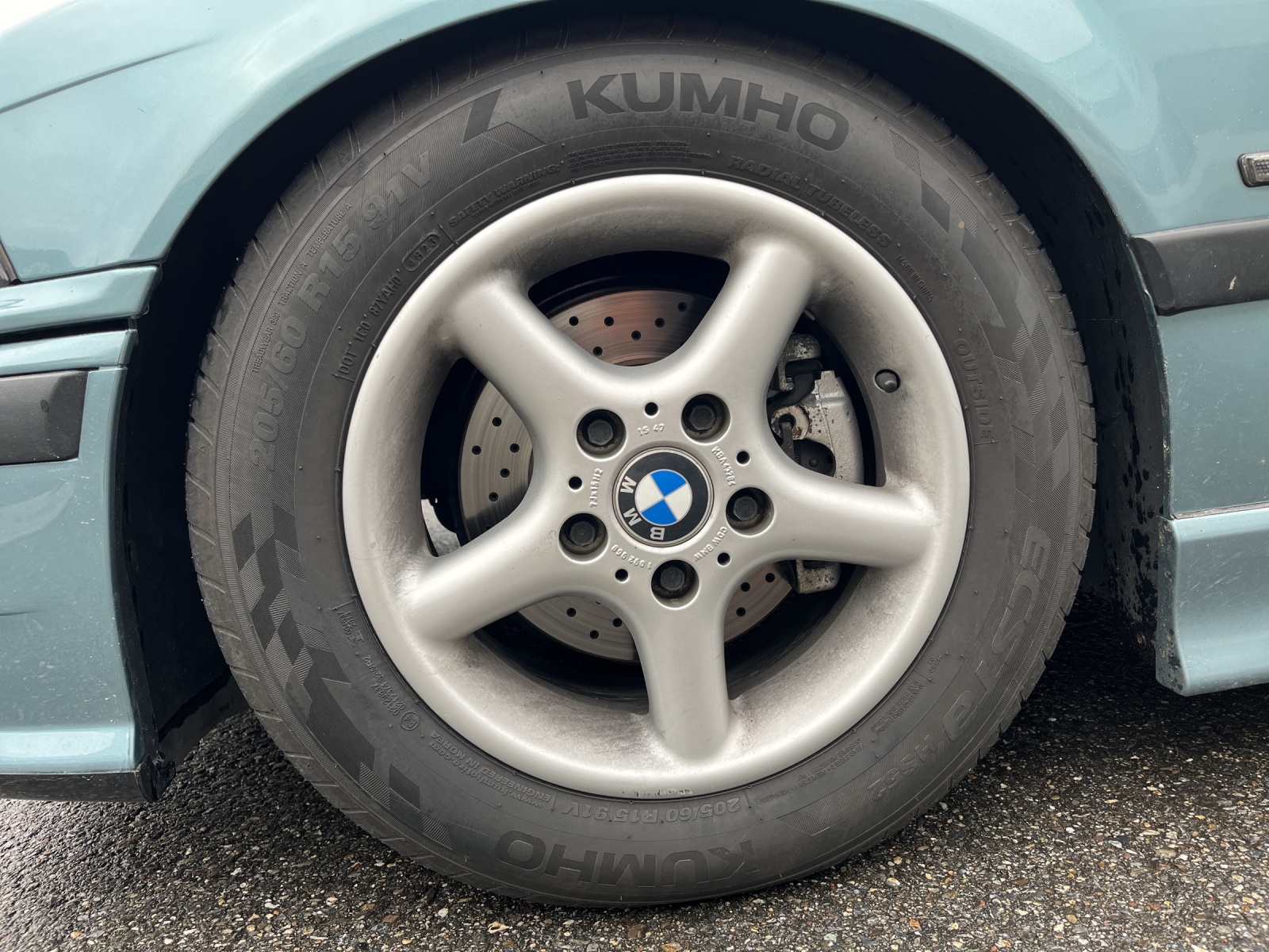 BMW 328i Cabrio-image-11
