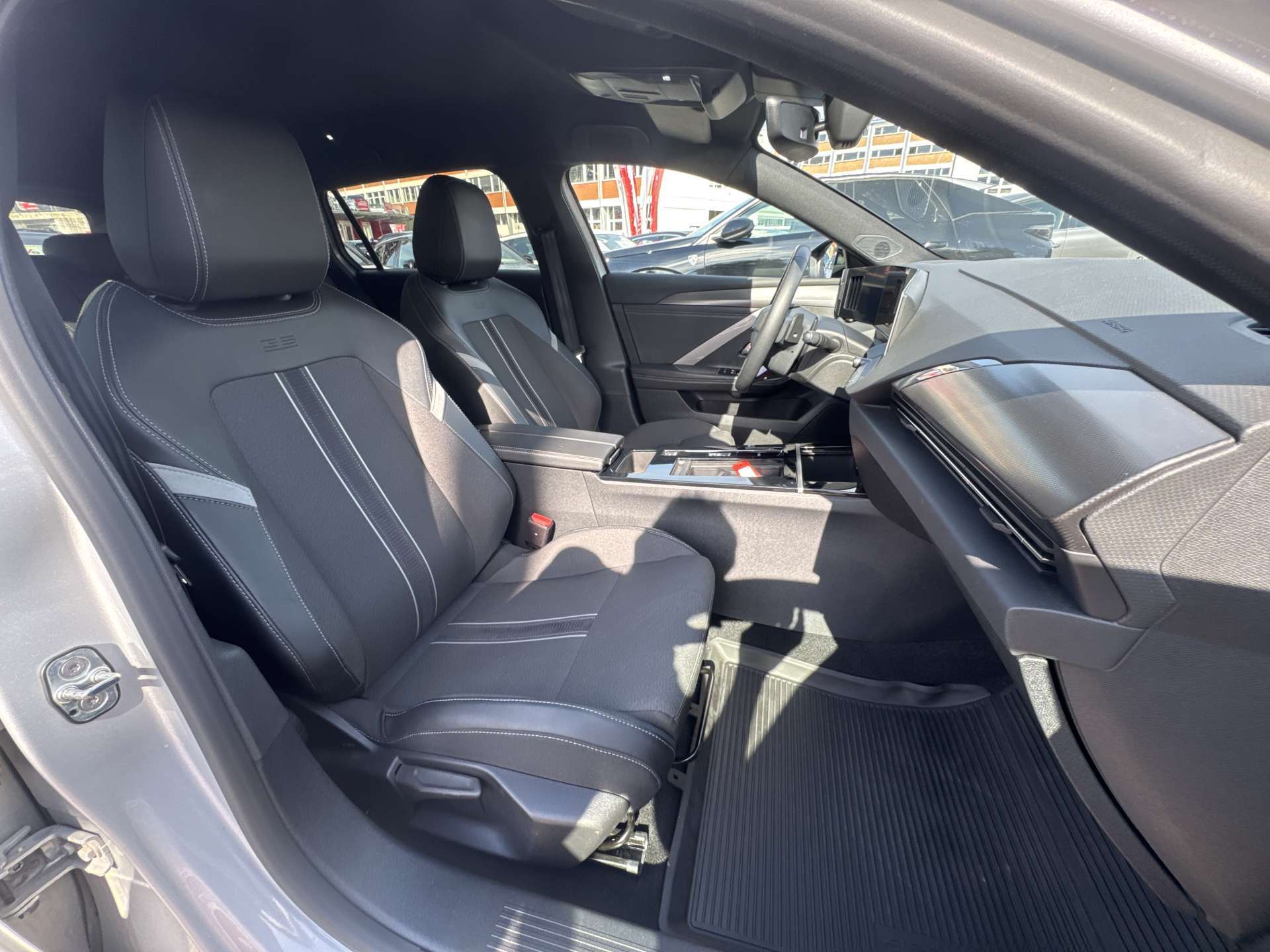 OPEL Astra Sports Tourer 1.2i Turbo GS Automat-image-12