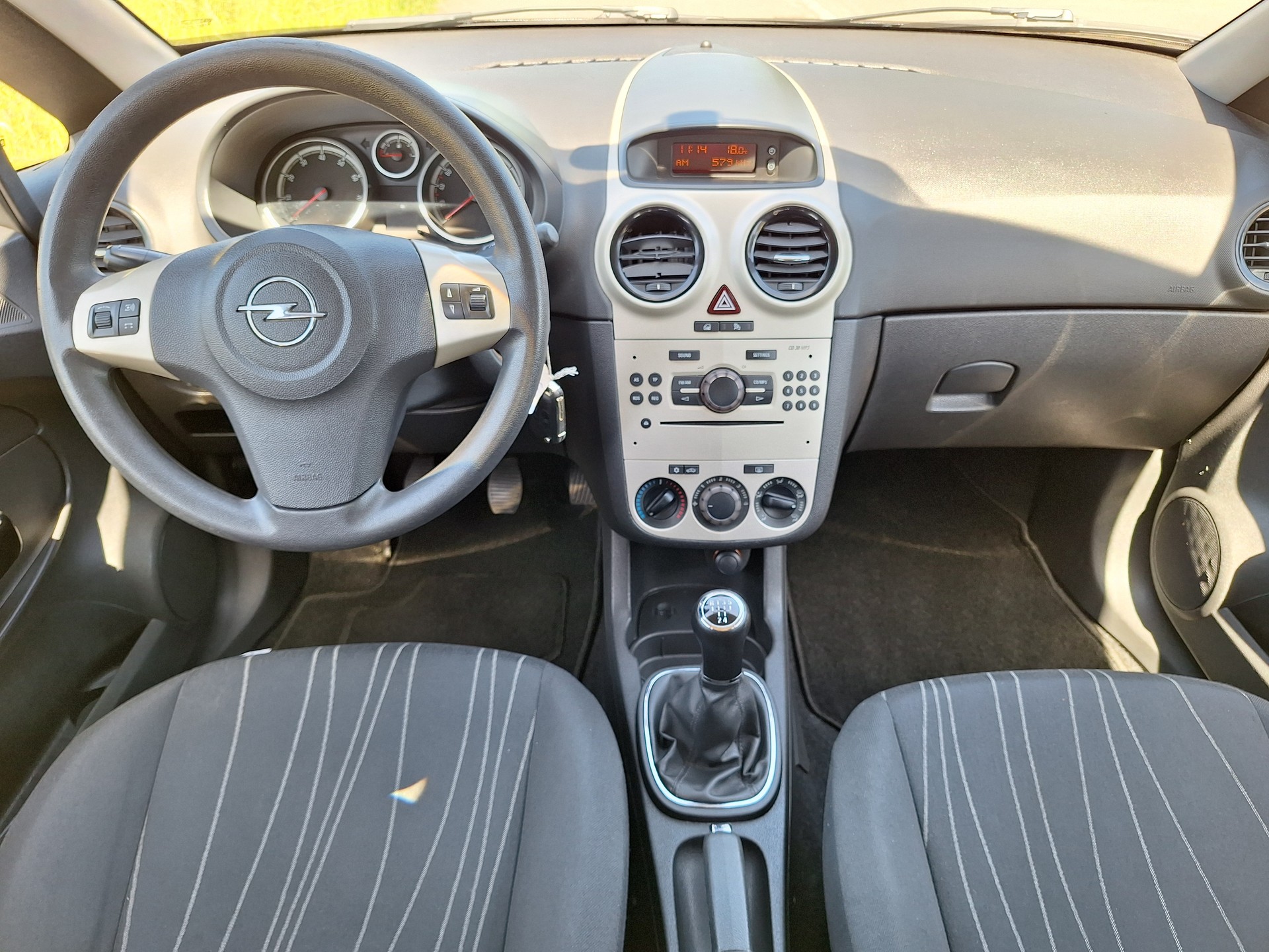 OPEL Corsa 1.4 TP Enjoy-image-11