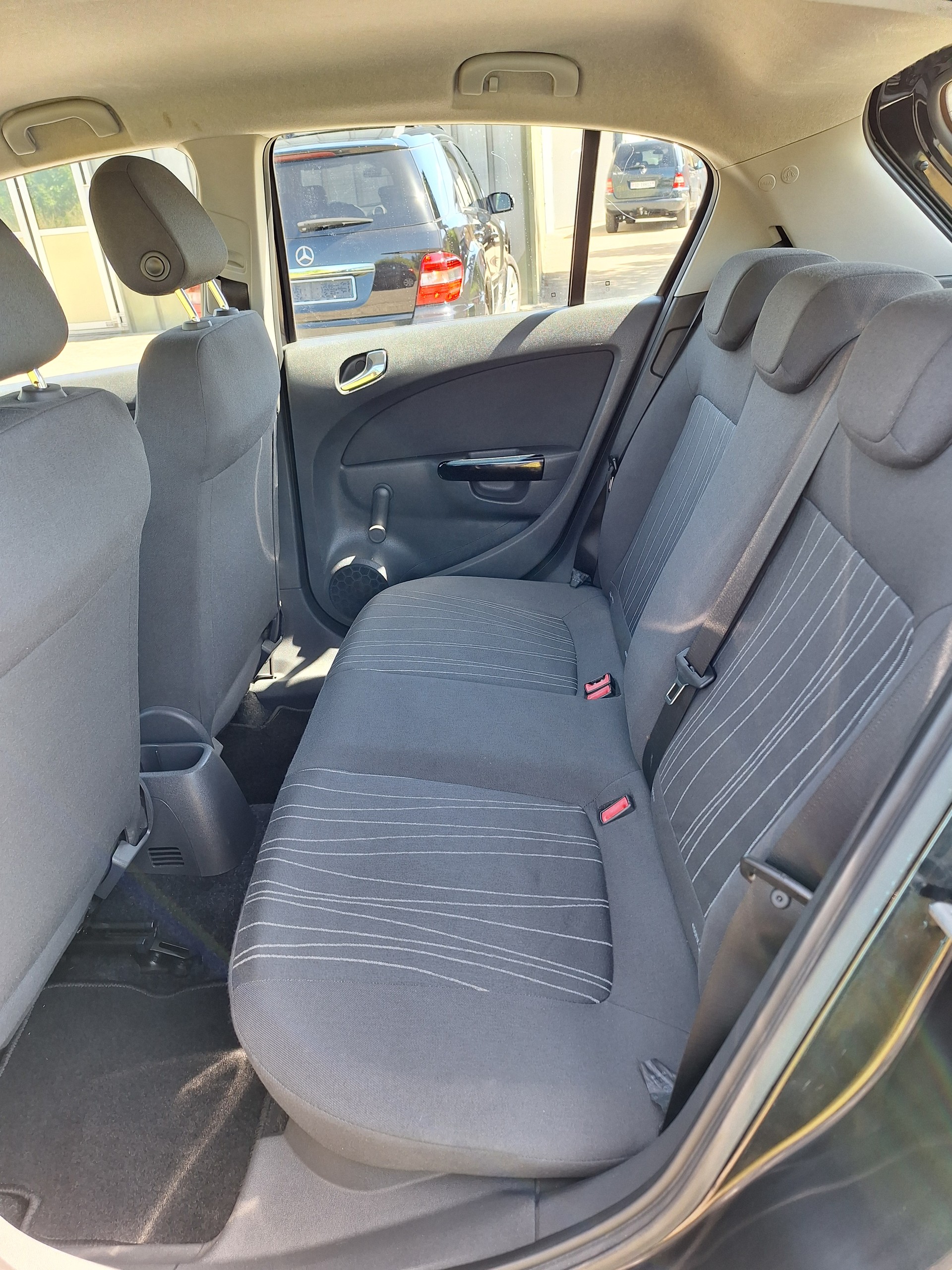 OPEL Corsa 1.4 TP Enjoy-image-9