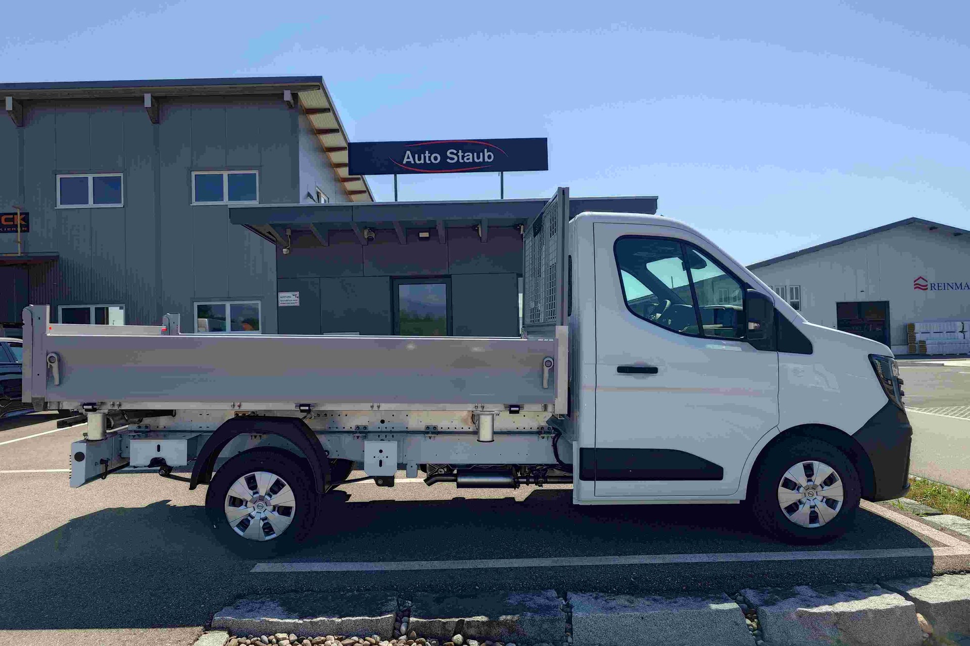 NISSAN Interstar 3.5T Dreiseitenkipper L2H1-image-0