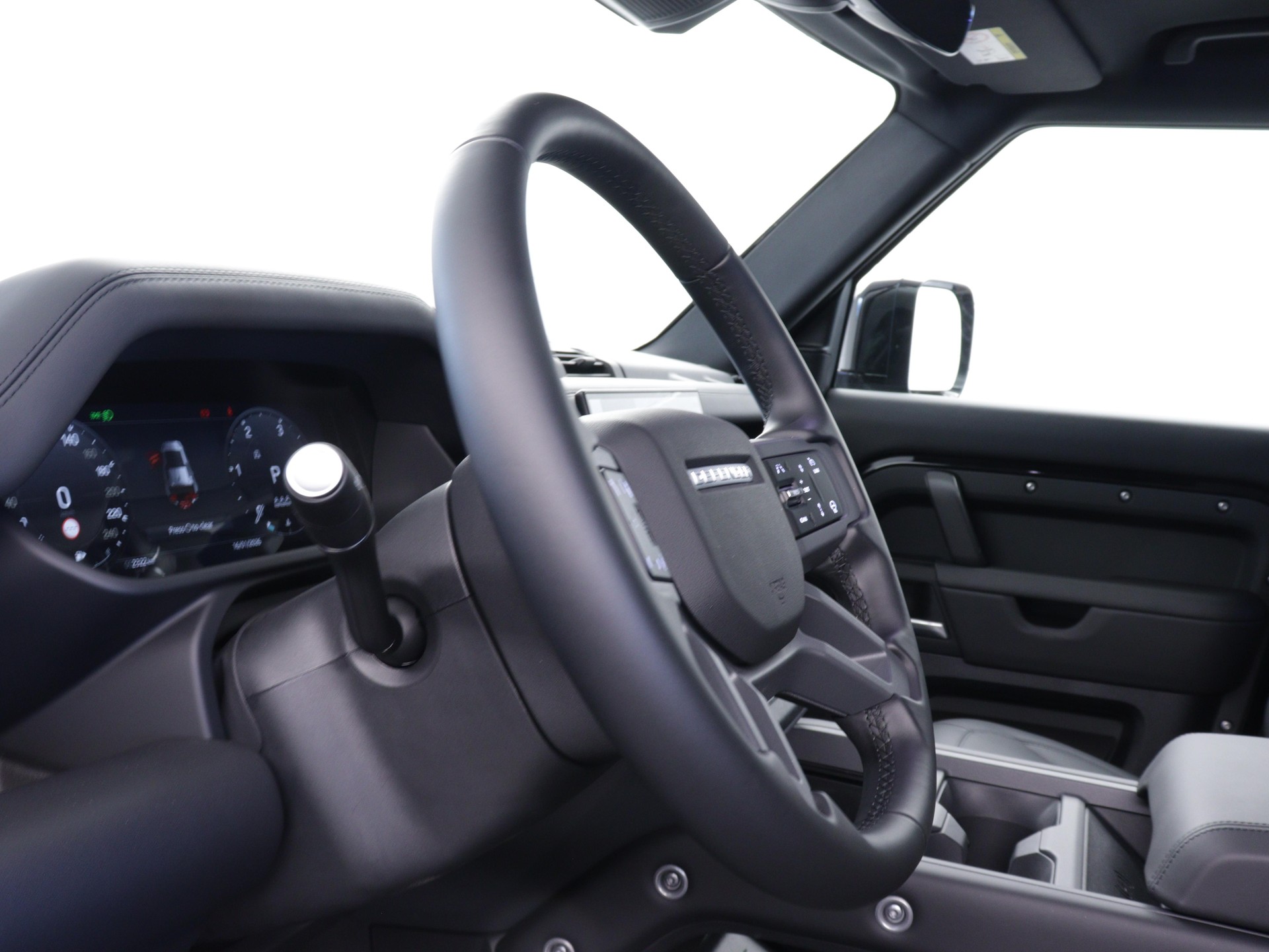 LAND ROVER Defender 110 3.0 D I6 300 X-Dynamic HSE-image-6