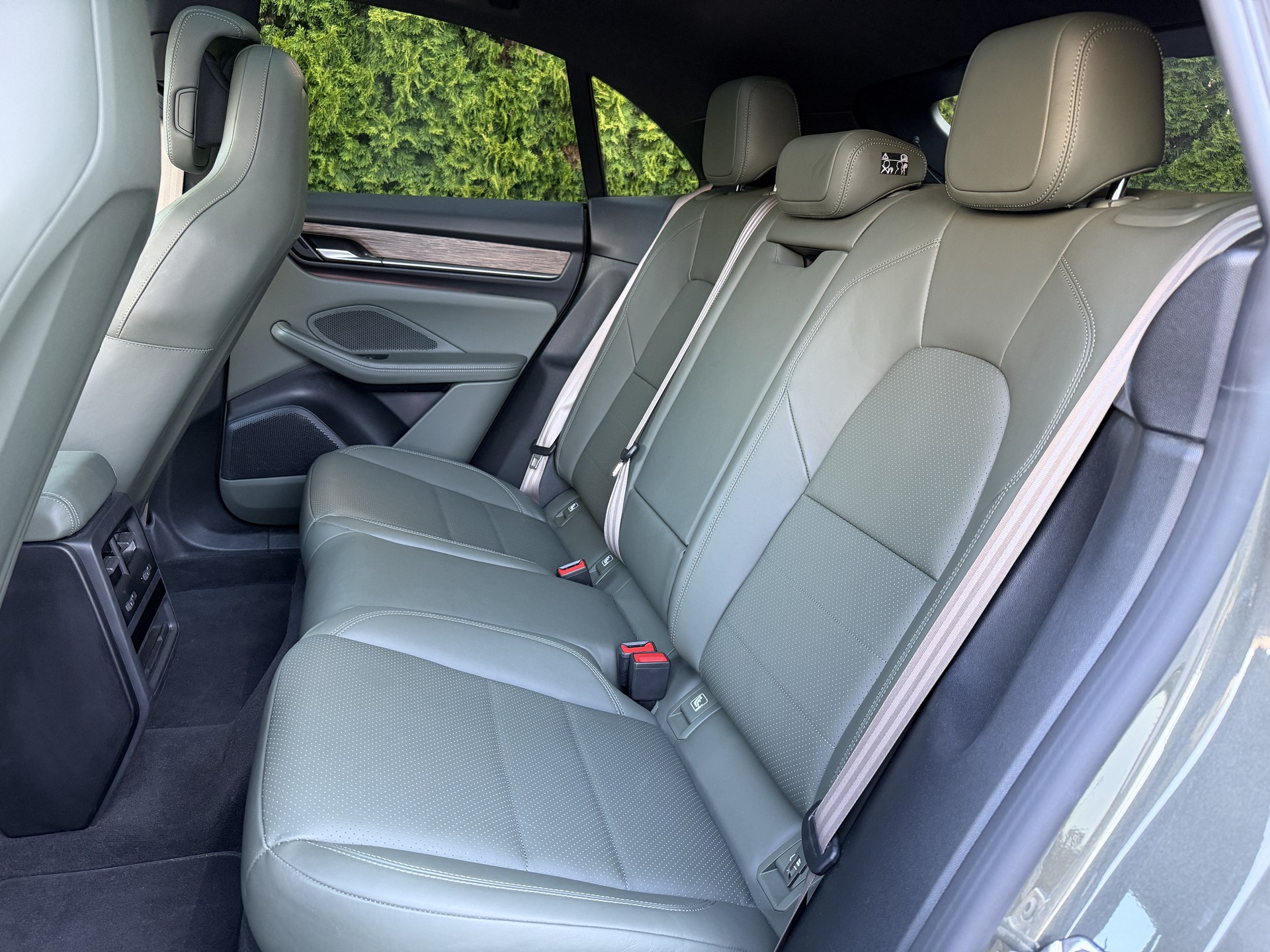 PORSCHE Macan 4 *Porsche Garantie 2+2*-image-30