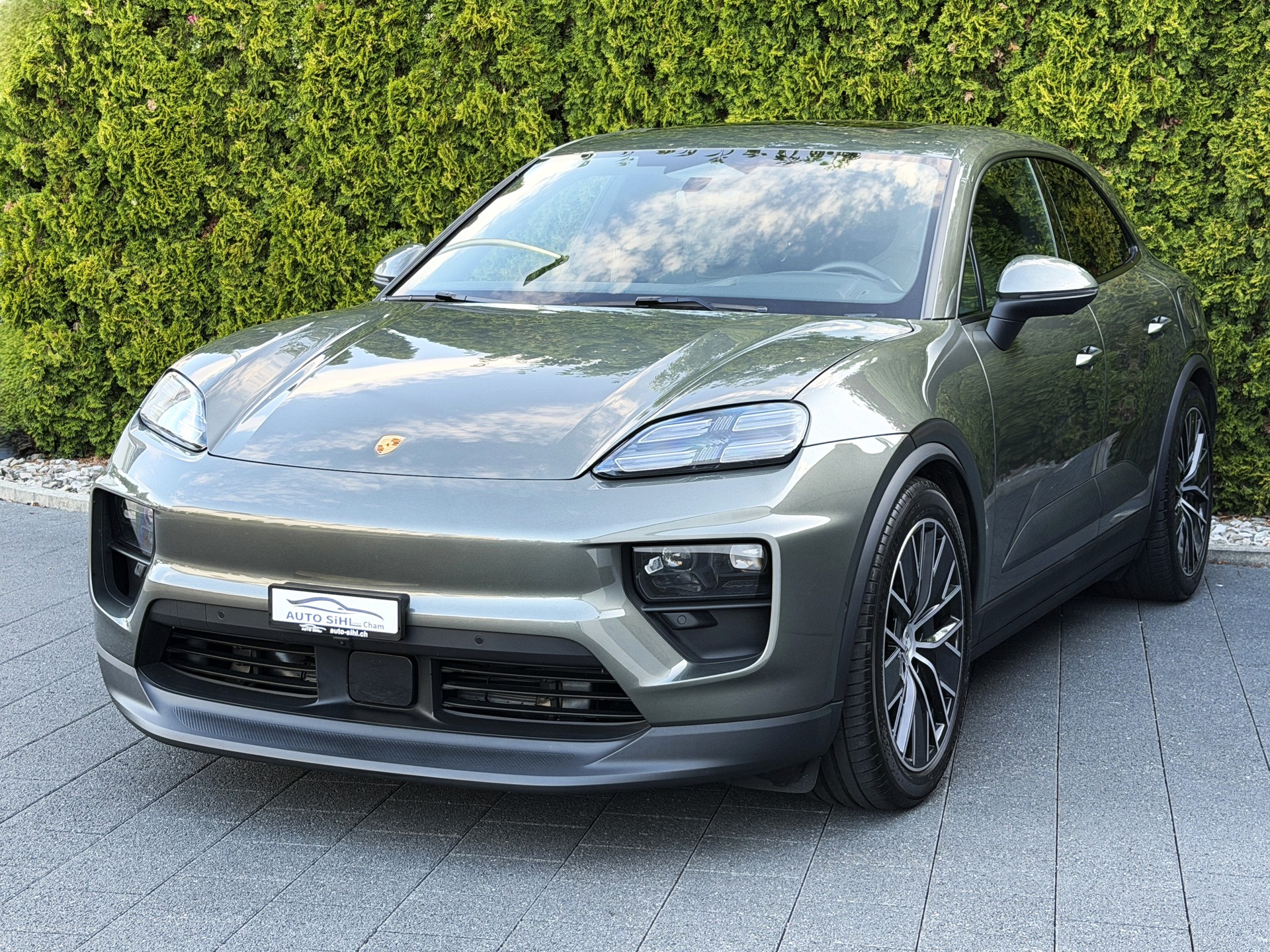 PORSCHE Macan 4 *Porsche Garantie 2+2*-image-0