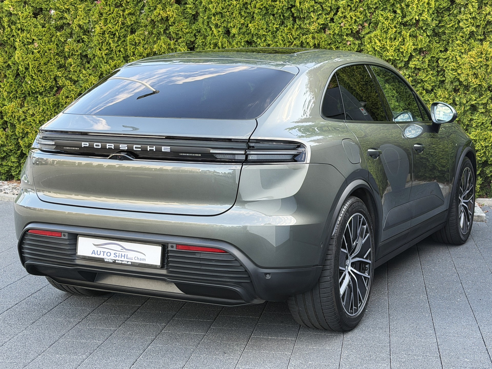 PORSCHE Macan 4 *Porsche Garantie 2+2*-image-13