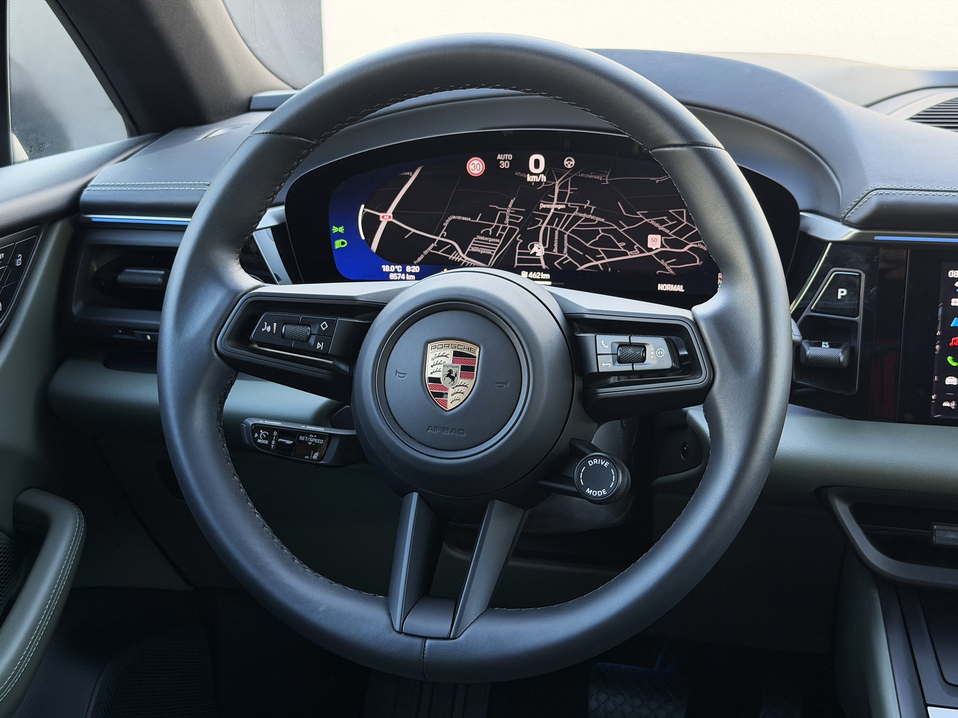 PORSCHE Macan 4 *Porsche Garantie 2+2*-image-16