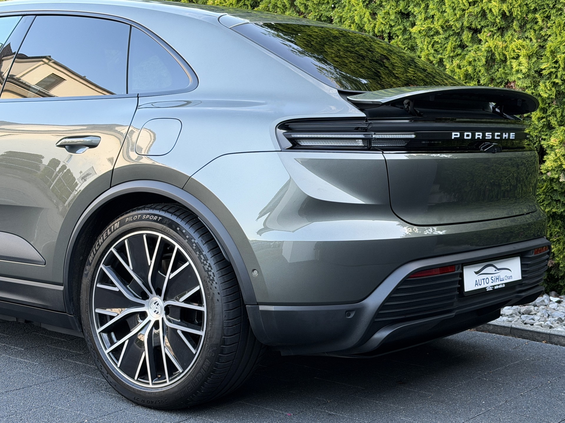 PORSCHE Macan 4 *Porsche Garantie 2+2*-image-10