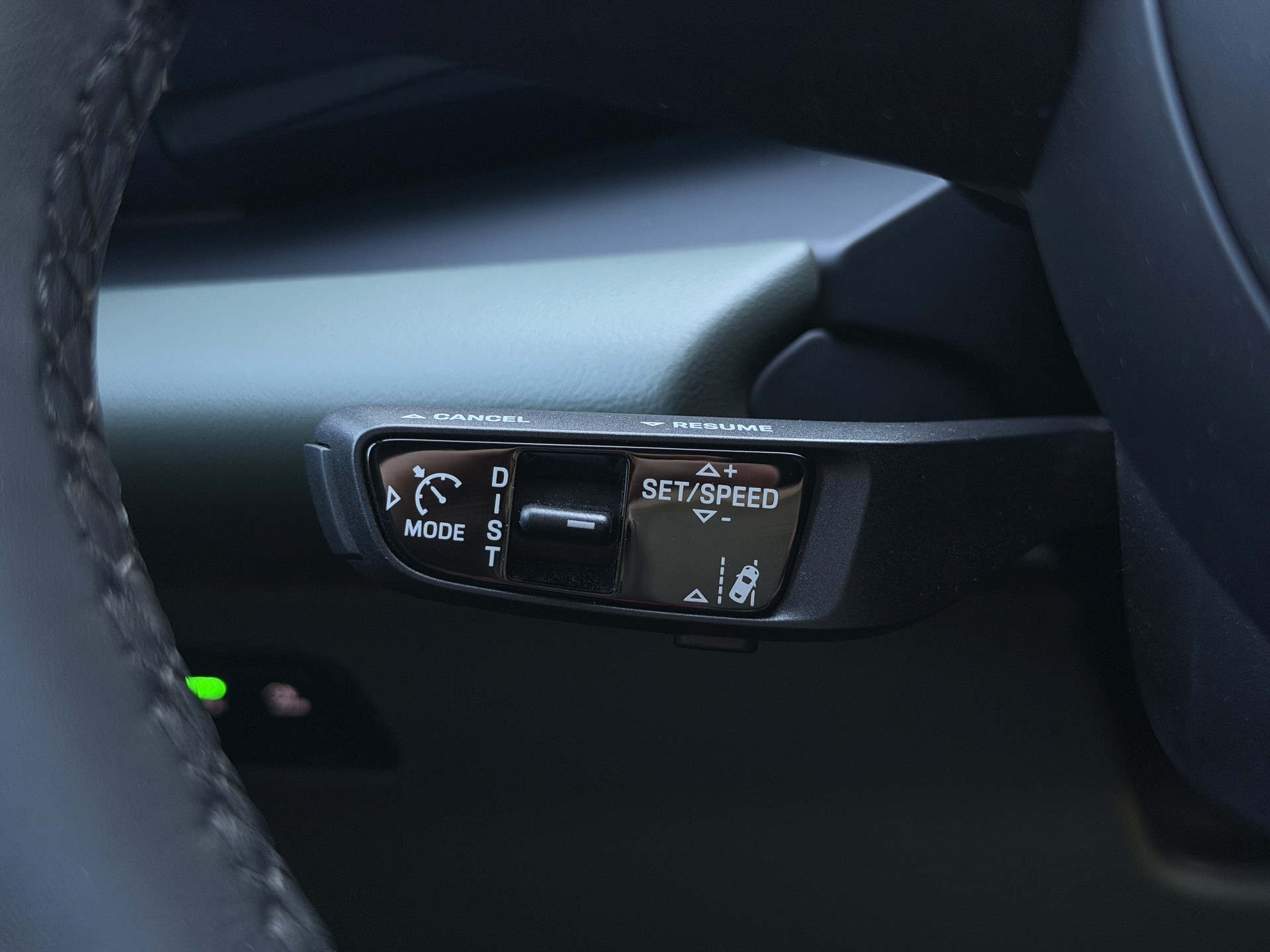 PORSCHE Macan 4 *Porsche Garantie 2+2*-image-23
