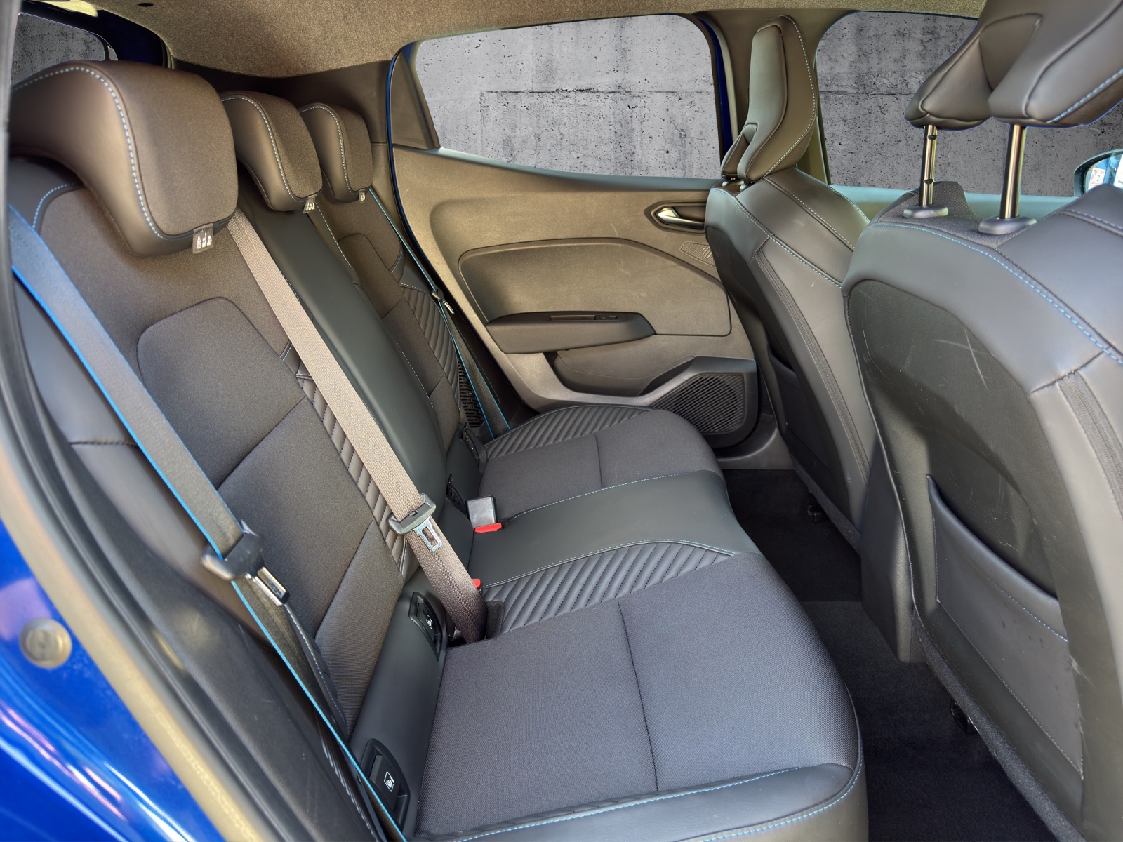 RENAULT Clio 1.6 E-Tech Esprit Alpine-image-24