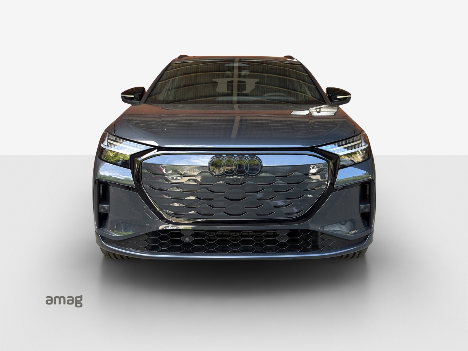 AUDI Q4 e-tron SUV quattro performance-image-6