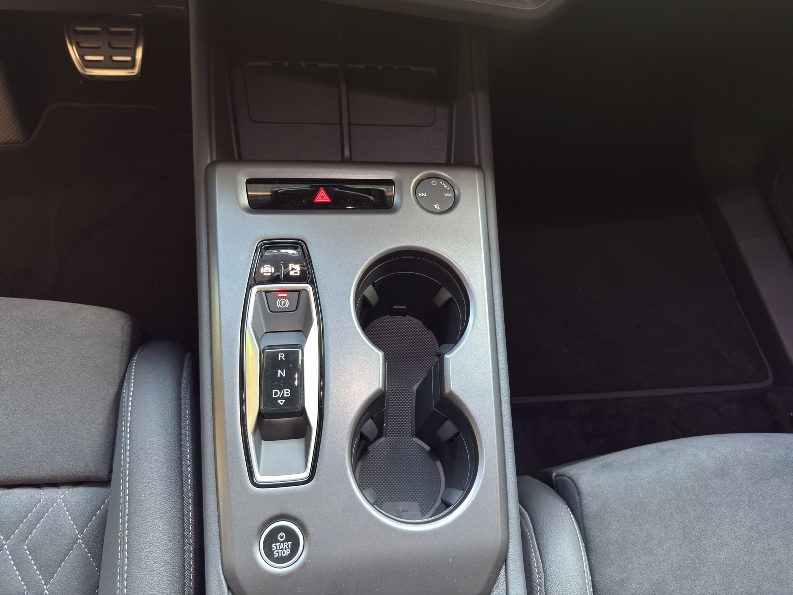 AUDI Q4 e-tron SUV quattro performance-image-10