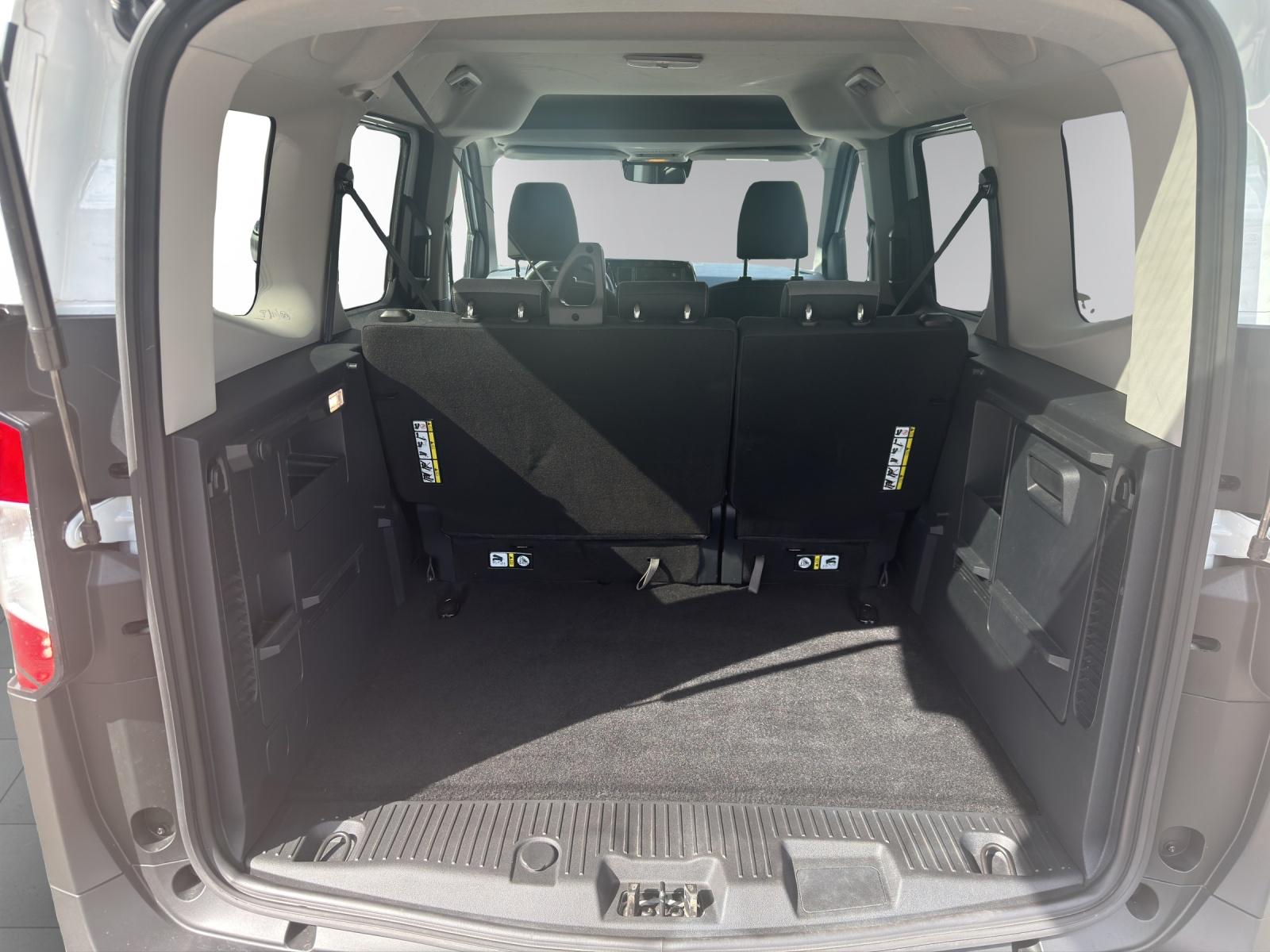 Image FORD TOURNEO-COURIER Tourneo Courier 1.0 EcoBoost Titanium Automat