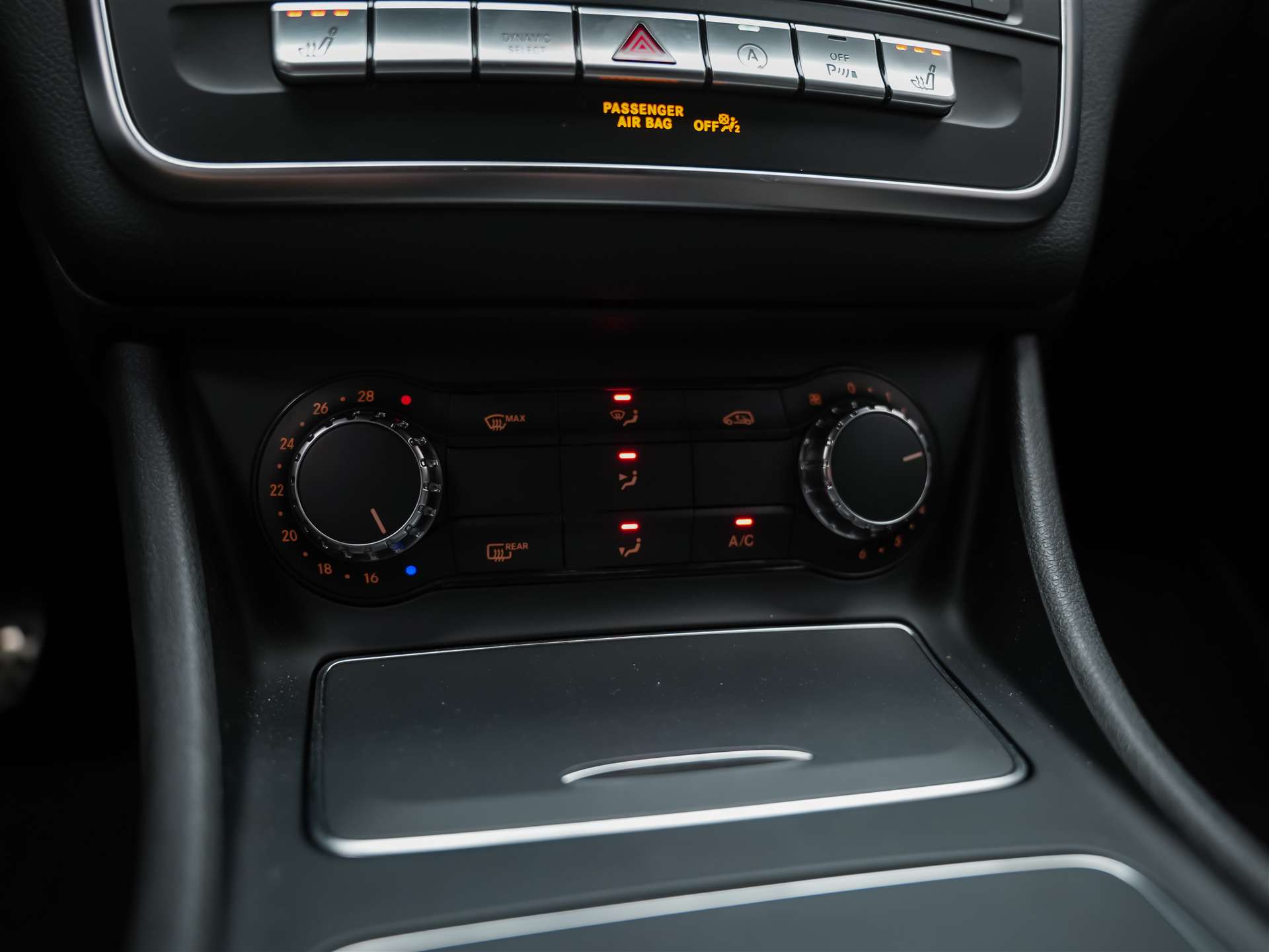 MERCEDES-BENZ CLA 180 Shooting Brake AMG Line 7G-DCT *Facelift*Sitzheizung*-image-20