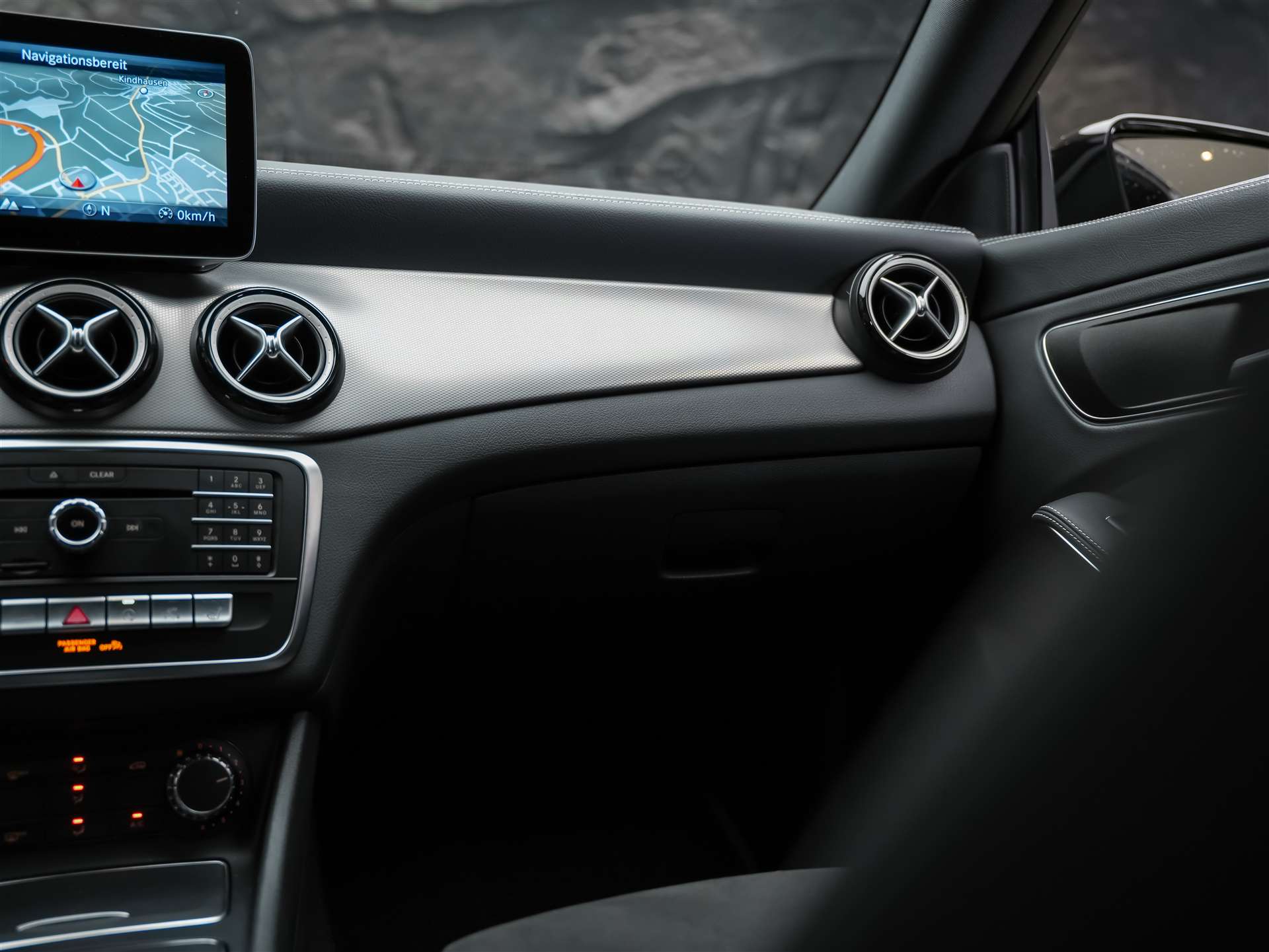 MERCEDES-BENZ CLA 180 Shooting Brake AMG Line 7G-DCT *Facelift*Sitzheizung*-image-18