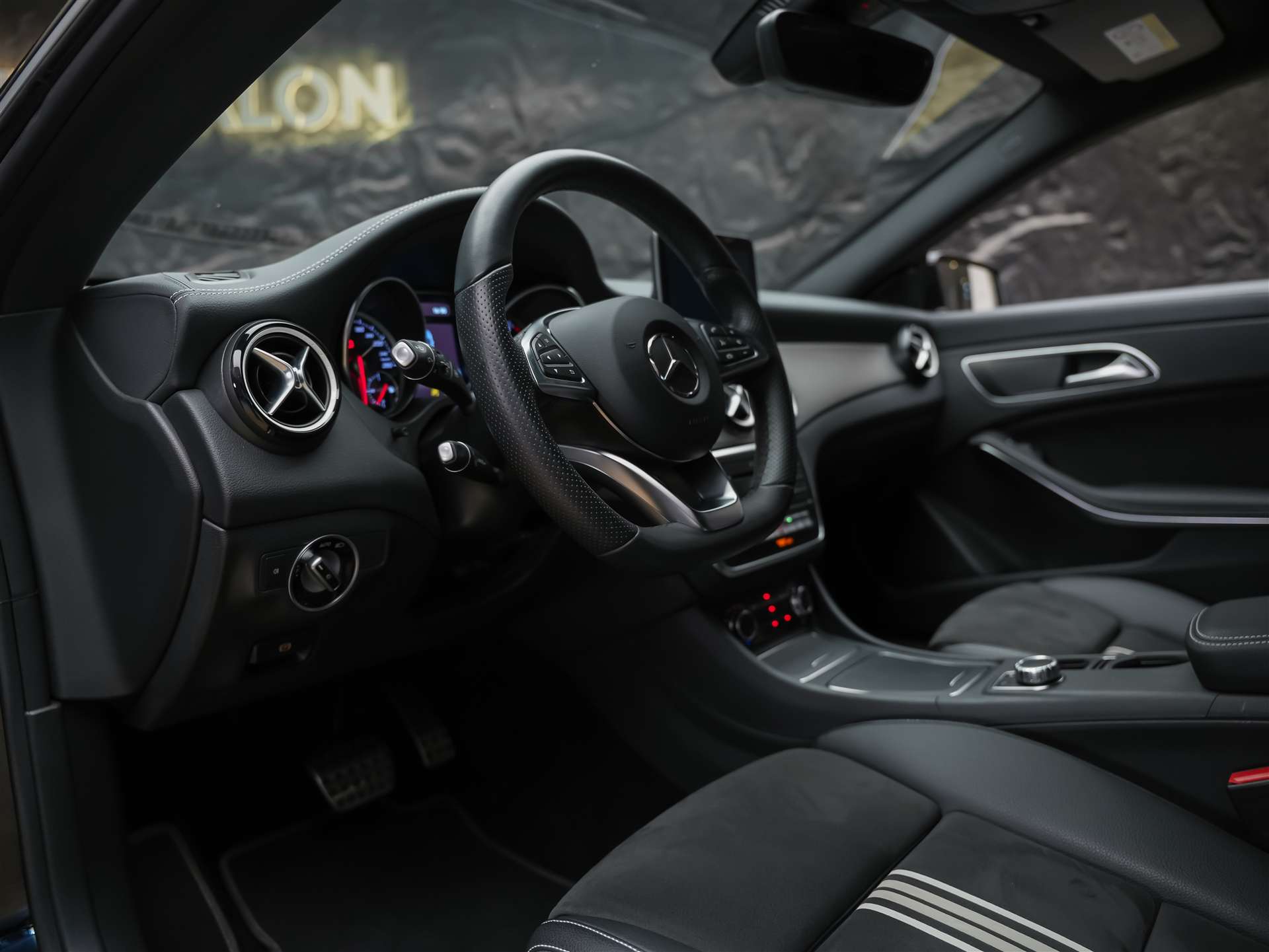 MERCEDES-BENZ CLA 180 Shooting Brake AMG Line 7G-DCT *Facelift*Sitzheizung*-image-7