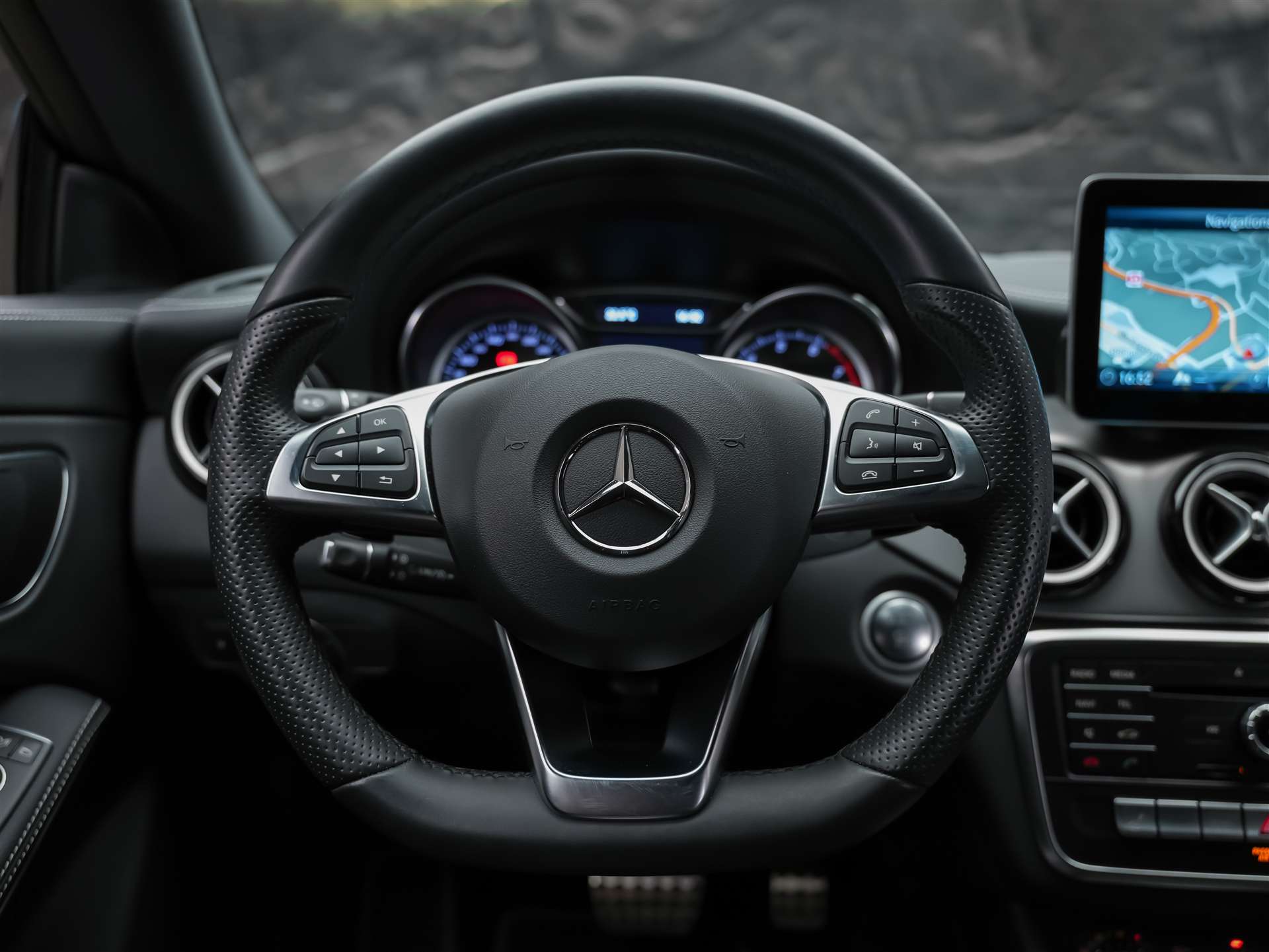 MERCEDES-BENZ CLA 180 Shooting Brake AMG Line 7G-DCT *Facelift*Sitzheizung*-image-16