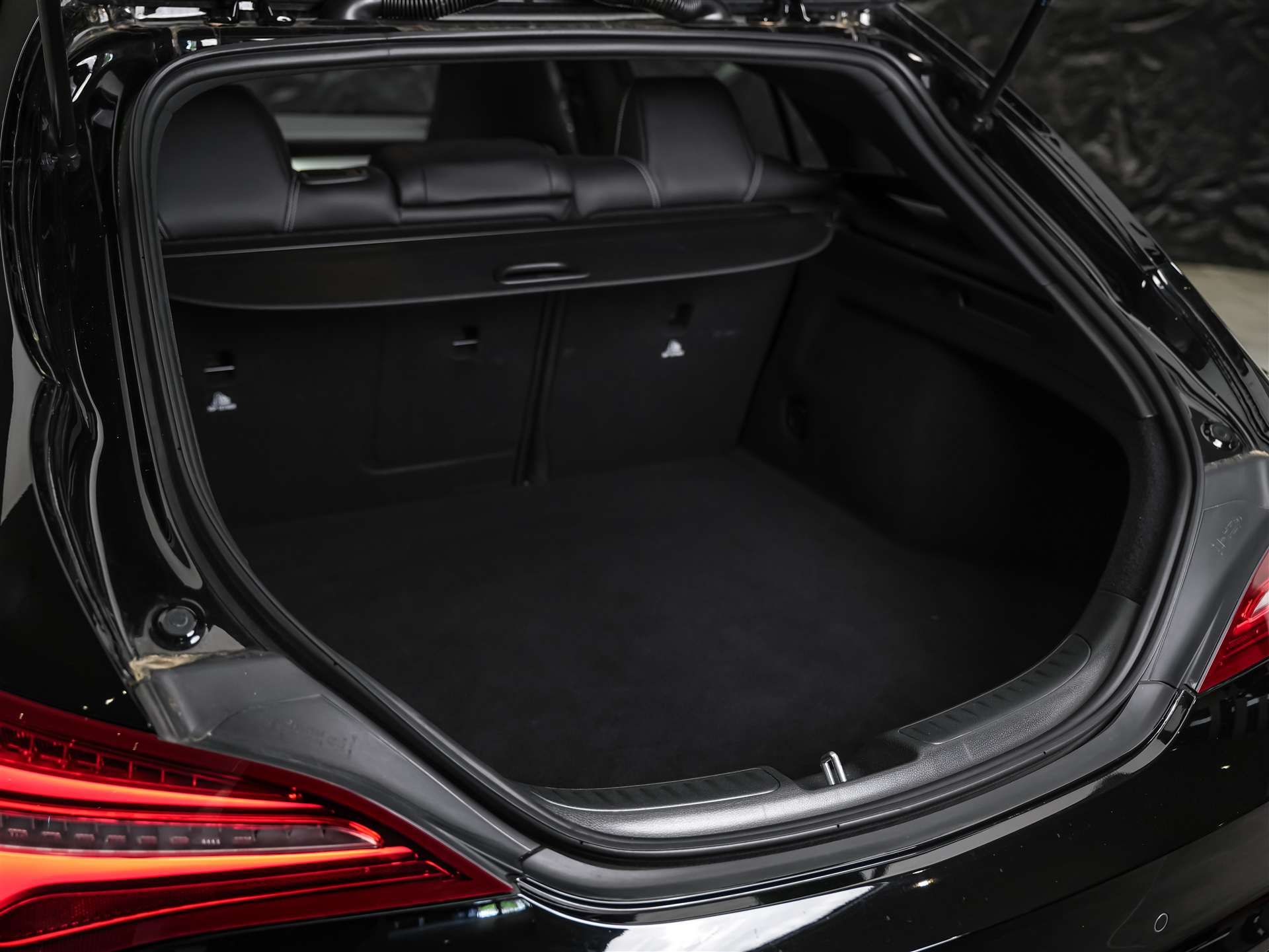 MERCEDES-BENZ CLA 180 Shooting Brake AMG Line 7G-DCT *Facelift*Sitzheizung*-image-37