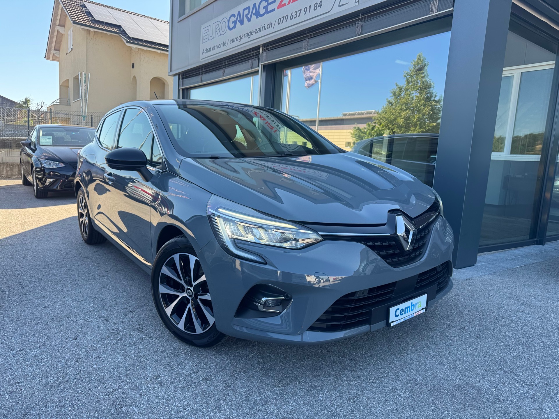 RENAULT Clio 1.3 Intens EDC-image-0