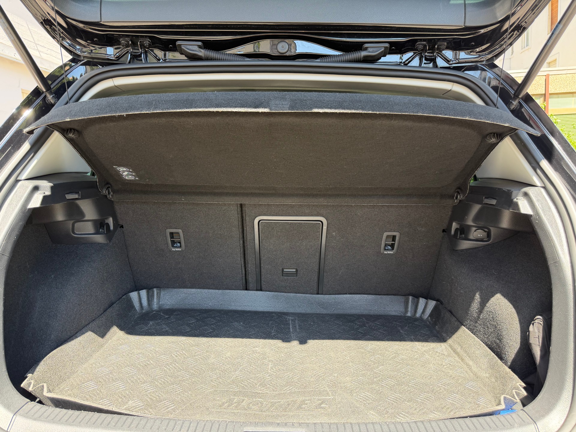 VW GOLF 7 R-Line 2.0 TDI 4Motion-image-5