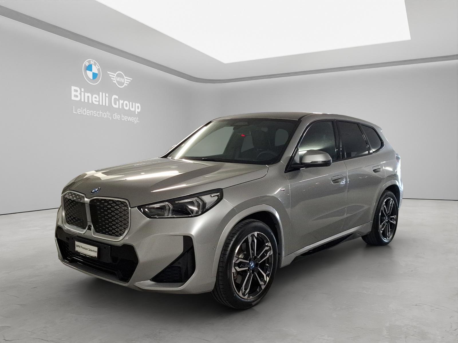 BMW iX1 30 xDrive-image-0
