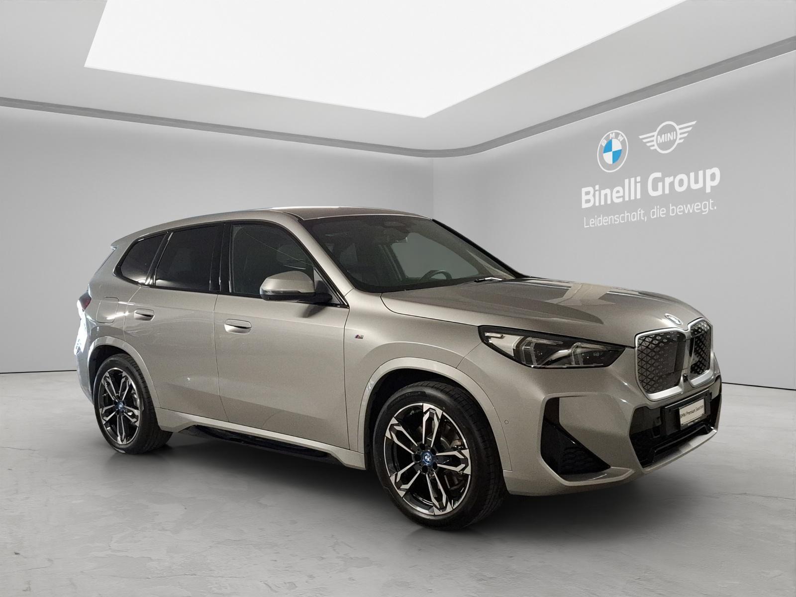 BMW iX1 30 xDrive-image-18