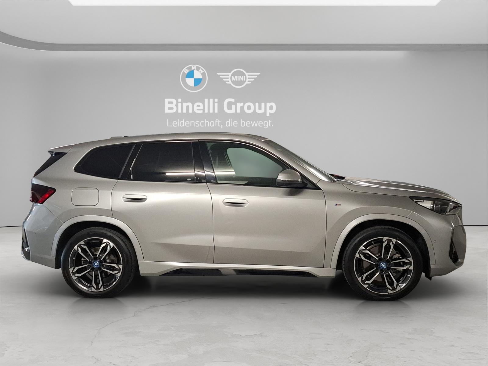 BMW iX1 30 xDrive-image-17