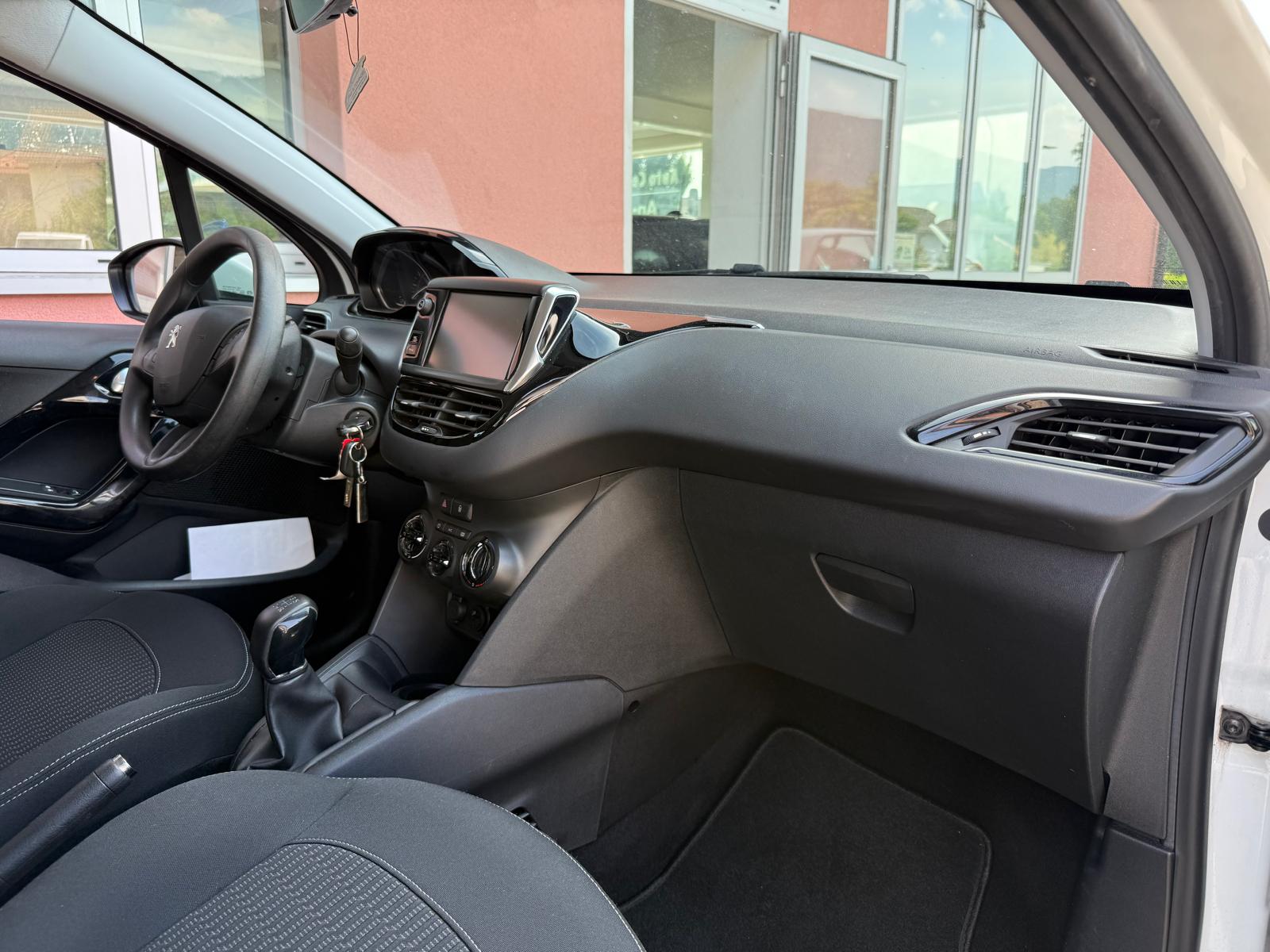 PEUGEOT 208 1.2 PureTech Access / MFK 24.2026-image-7