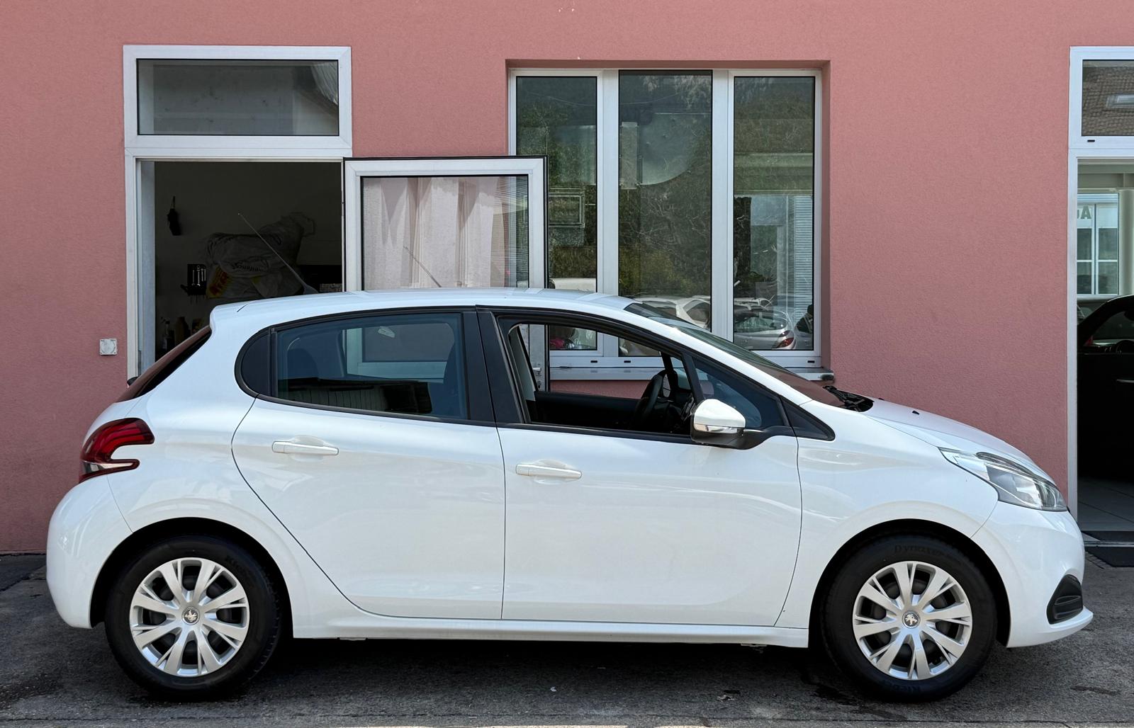 PEUGEOT 208 1.2 PureTech Access / MFK 24.2026-image-2