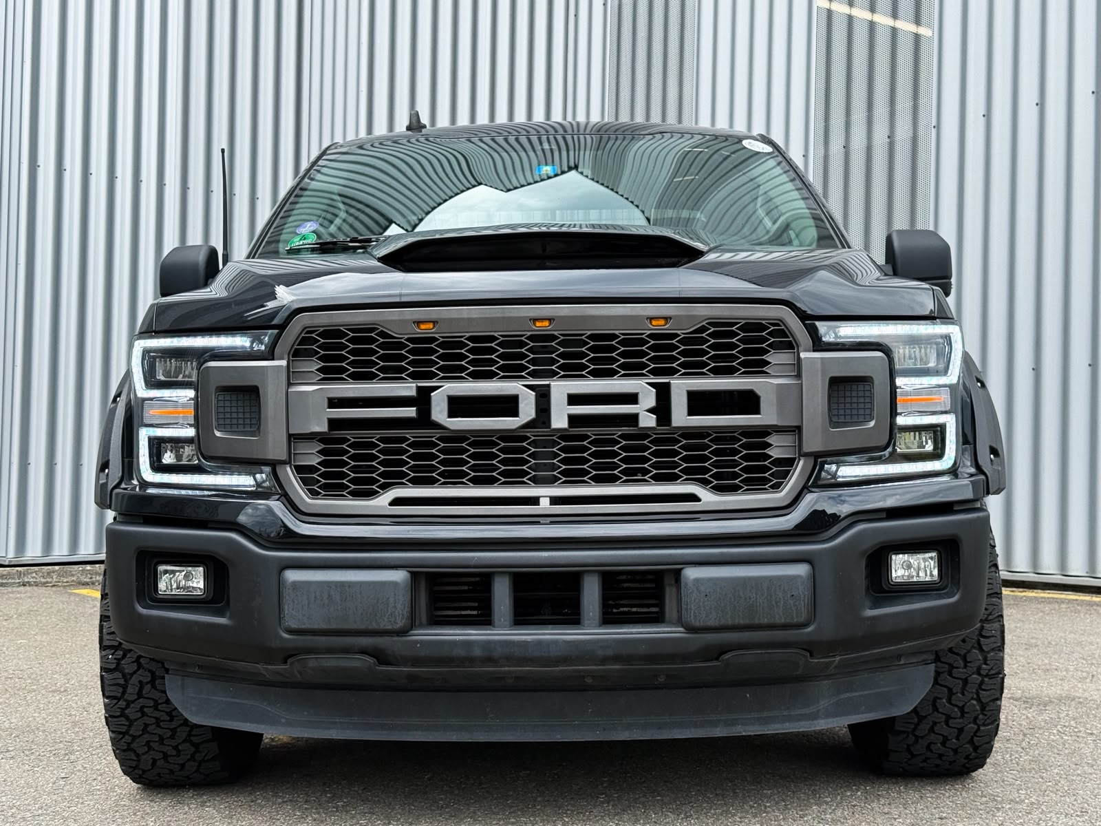 FORD F150 XLT-image-1