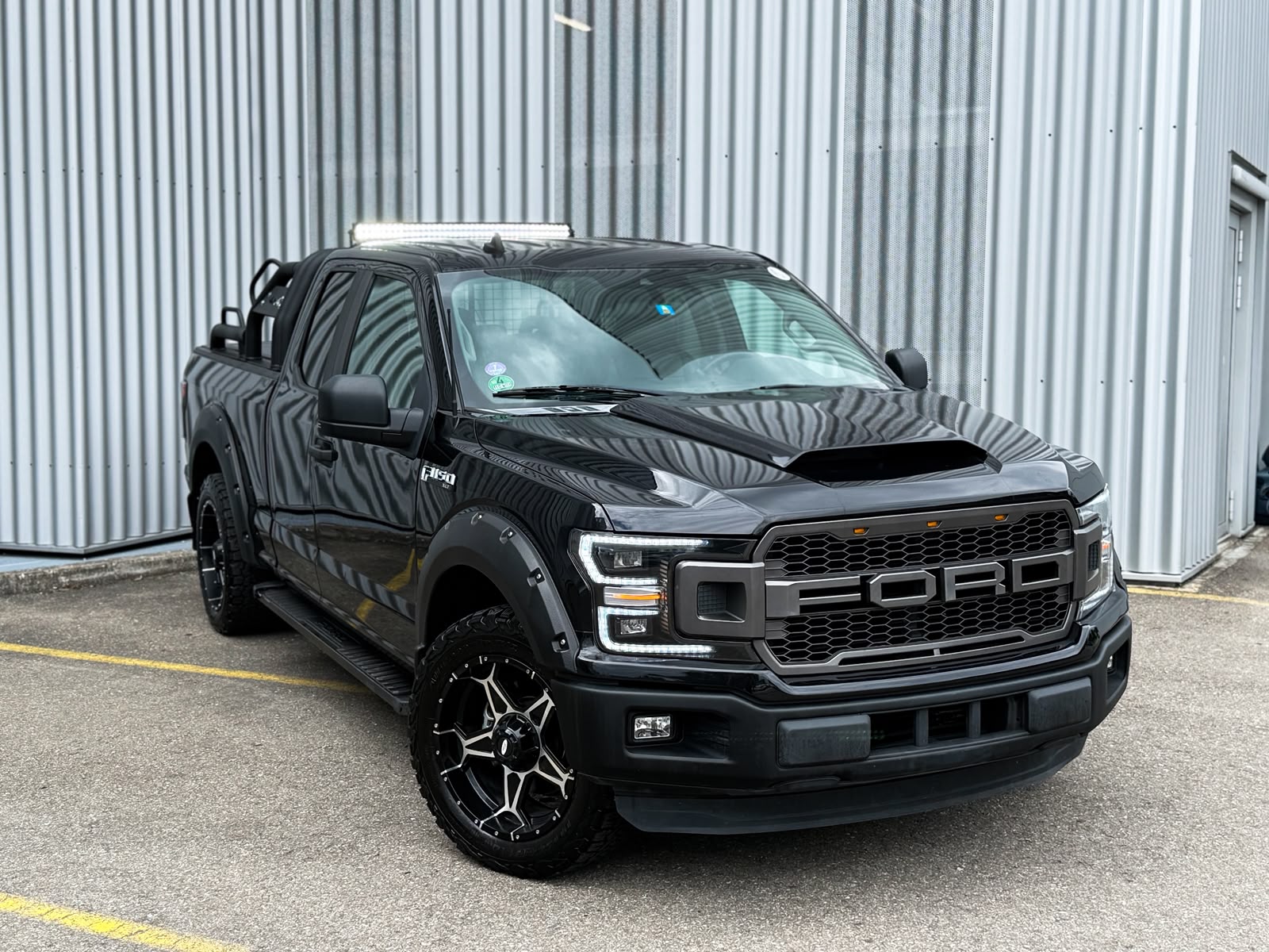 FORD F150 XLT-image-3