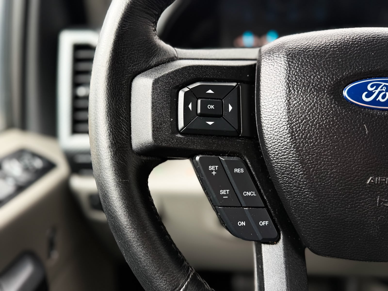 FORD F150 XLT-image-13