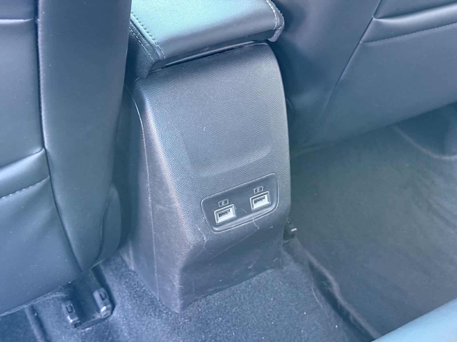 PEUGEOT 208 1.2 PureTech Allure EAT8-image-19