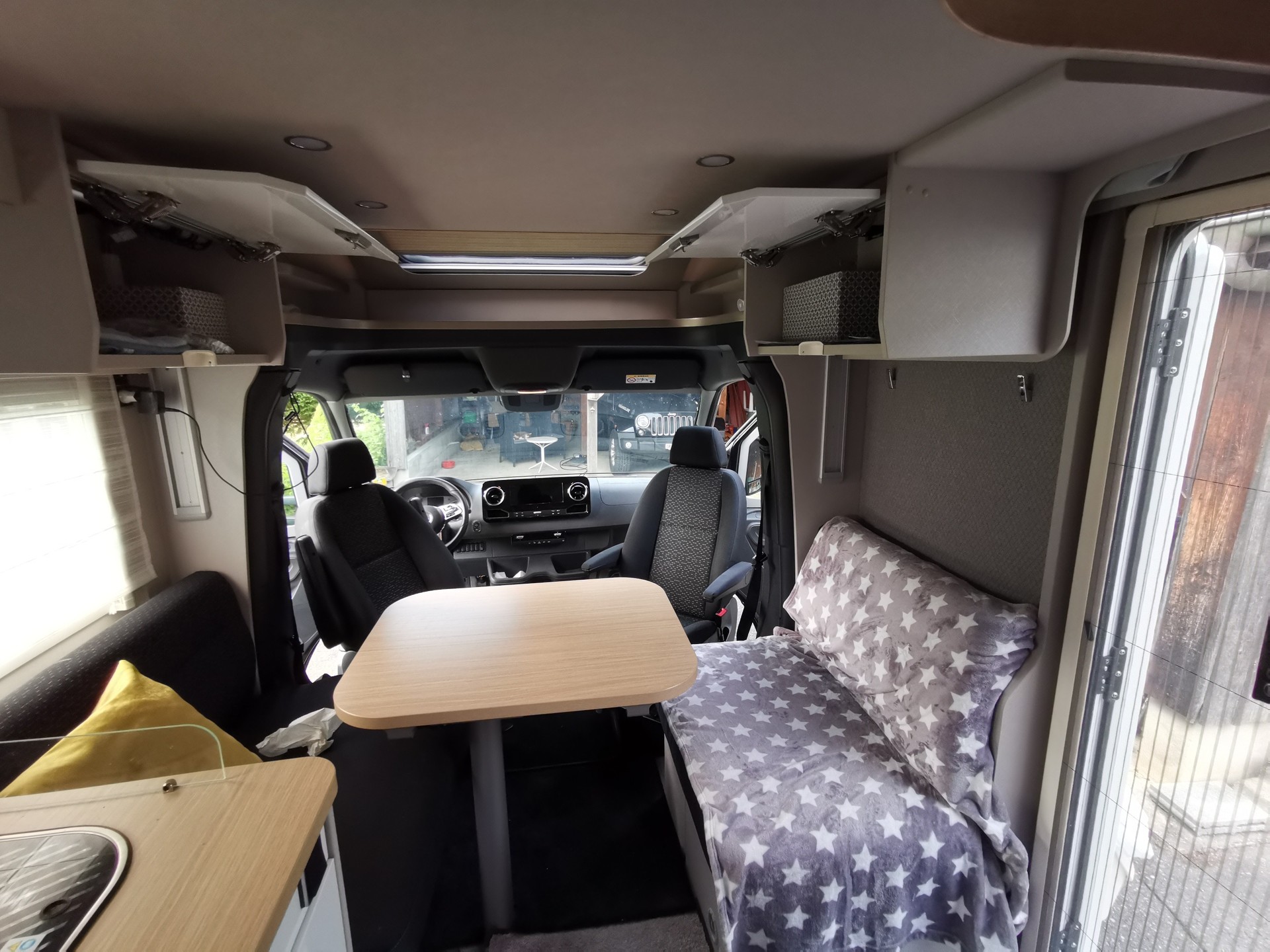 MERCEDES-BENZ Hymer Tramp S 695-showroom-element-2