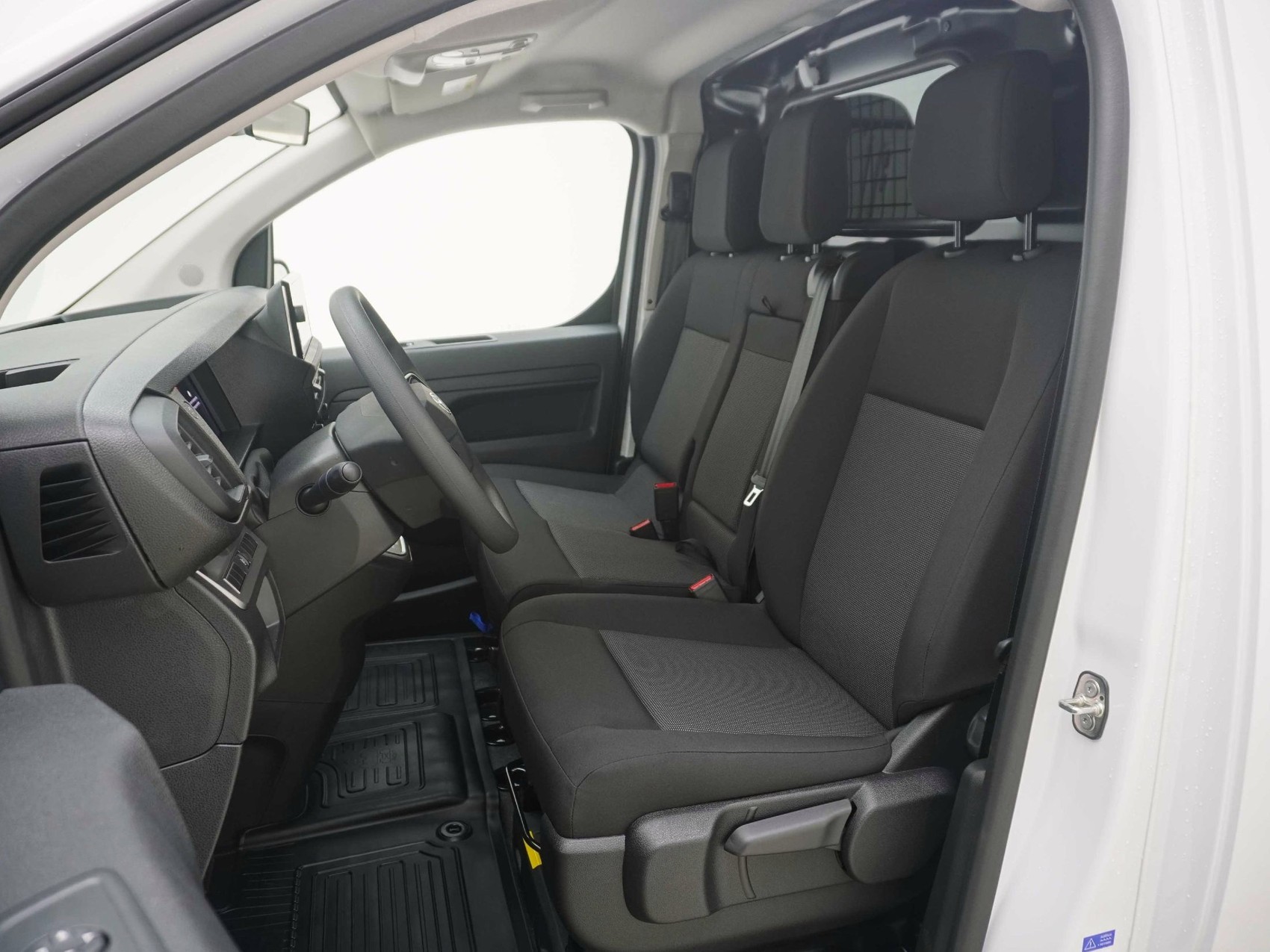 TOYOTA Proace Van L1 2.2 D Advanced-image-6