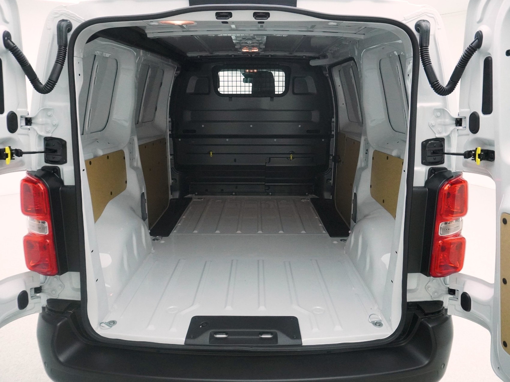 TOYOTA Proace Van L1 2.2 D Advanced-image-10