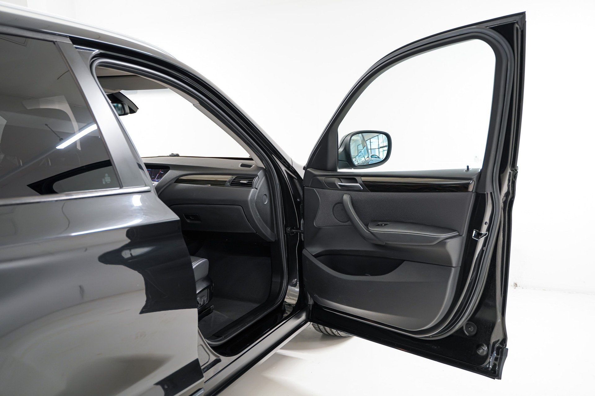 BMW X3 xDrive 35i Steptronic-image-14