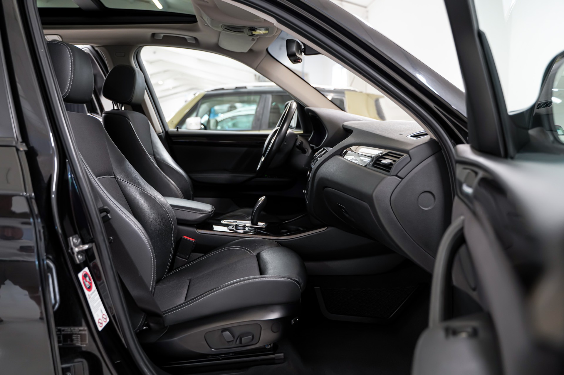 BMW X3 xDrive 35i Steptronic-image-15